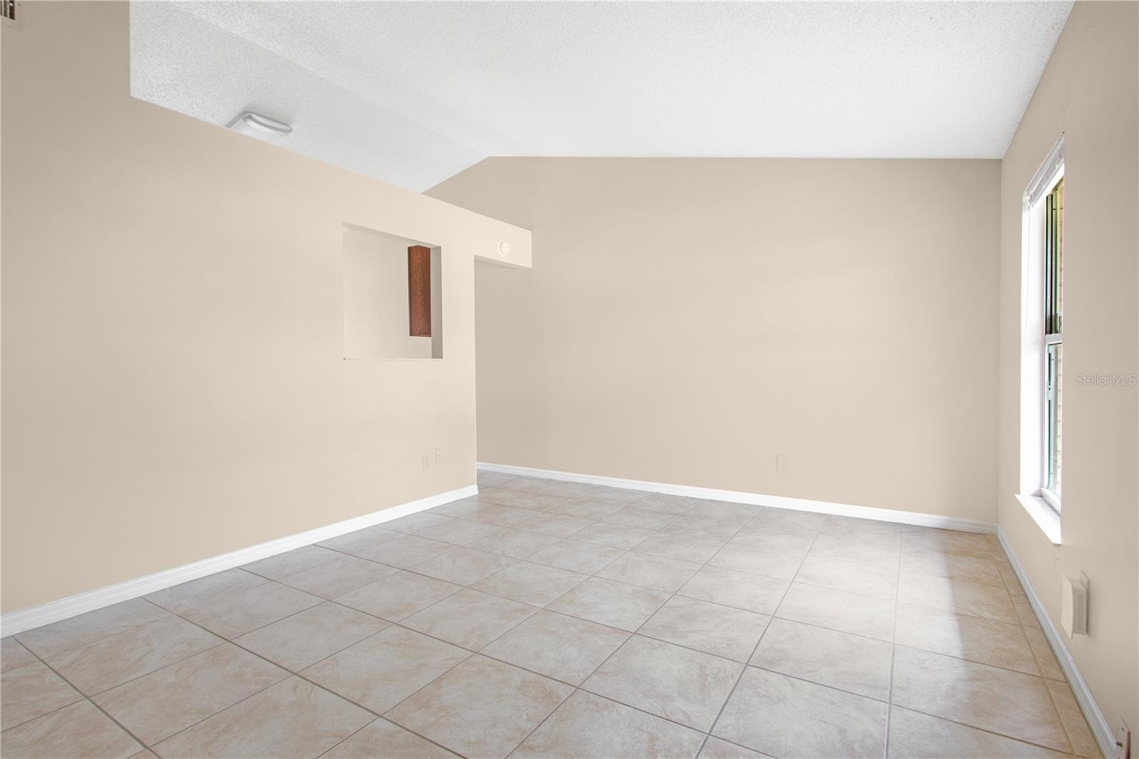2610 Adela Ave Property Photo 2