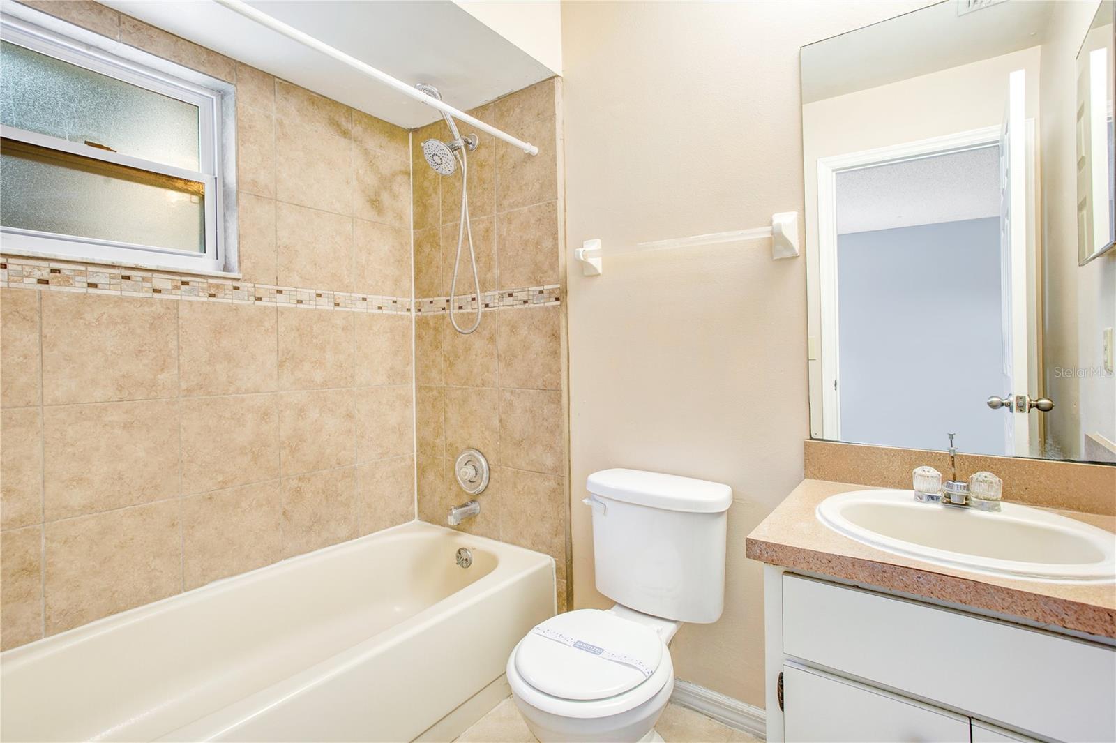 2610 Adela Ave Property Photo 10