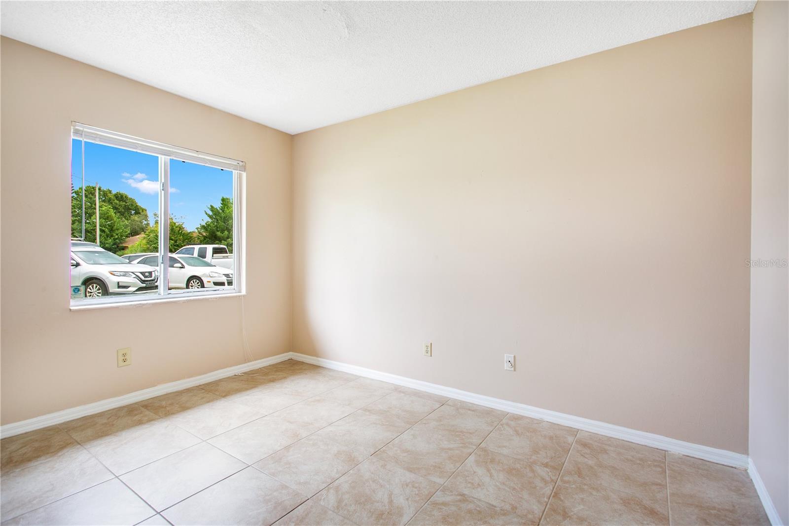 2610 Adela Ave Property Photo 12