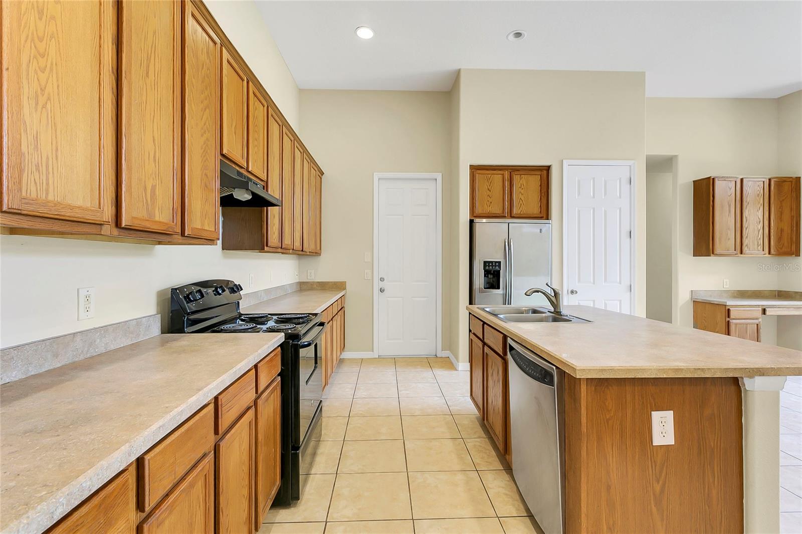 10102 Caroline Park Dr Property Photo 7