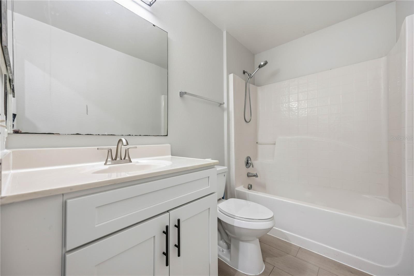 3947 Warbler Dr Property Photo 21