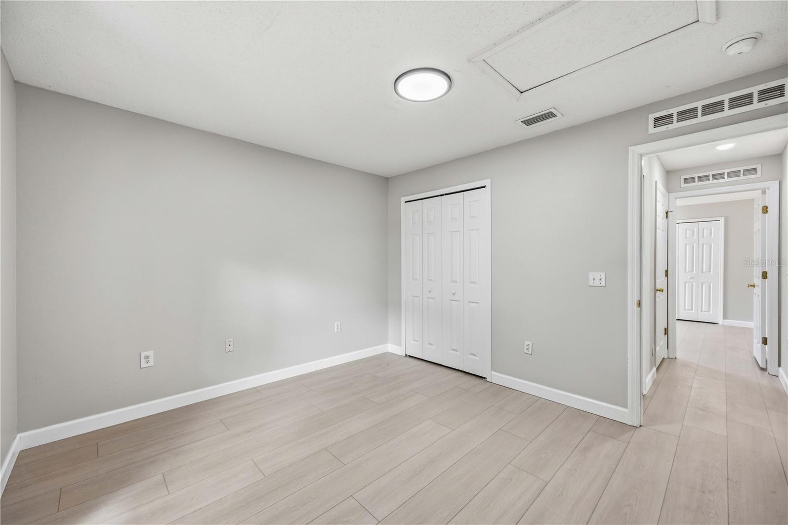 3947 Warbler Dr Property Photo 24