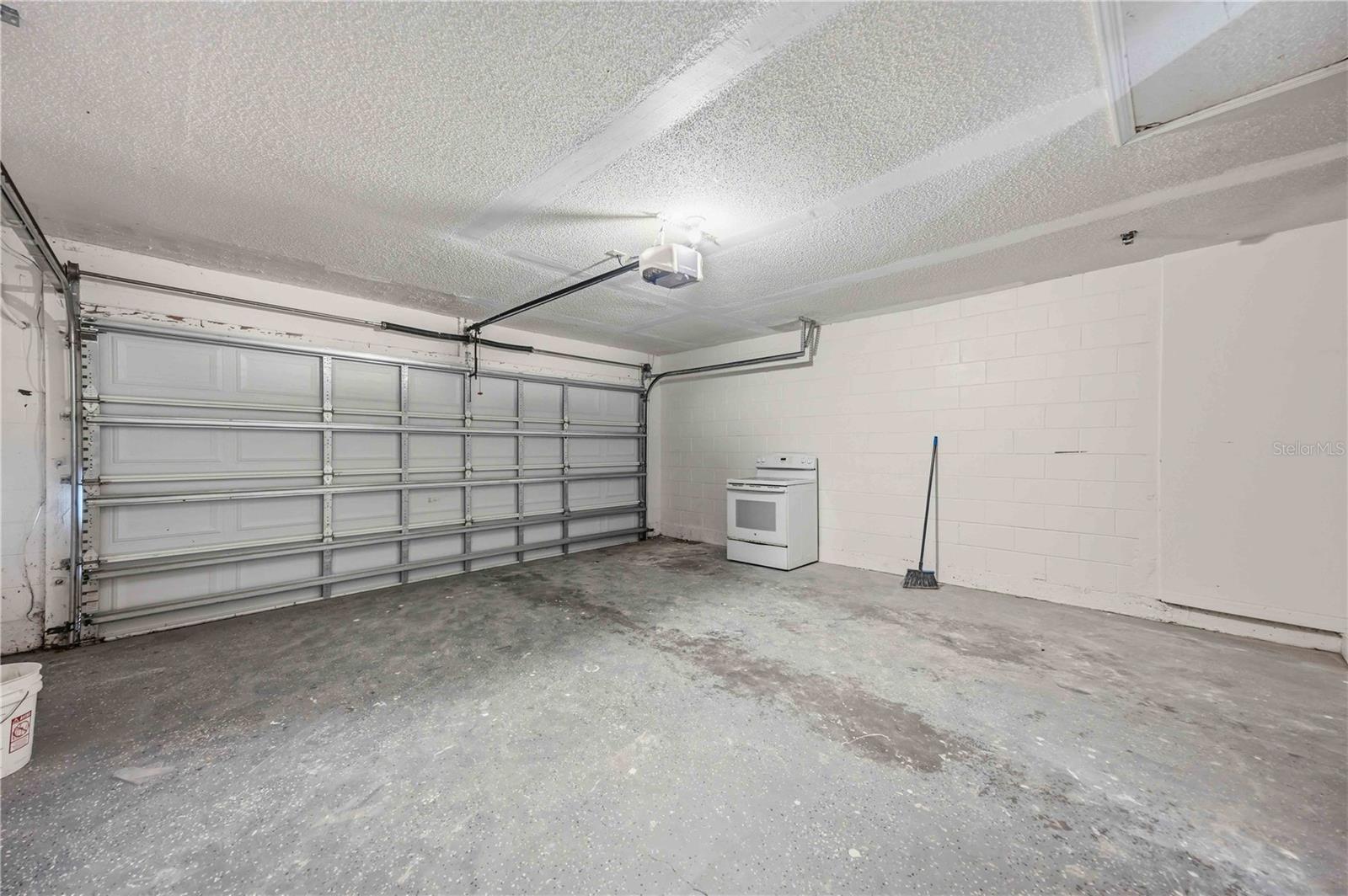 3947 Warbler Dr Property Photo 25