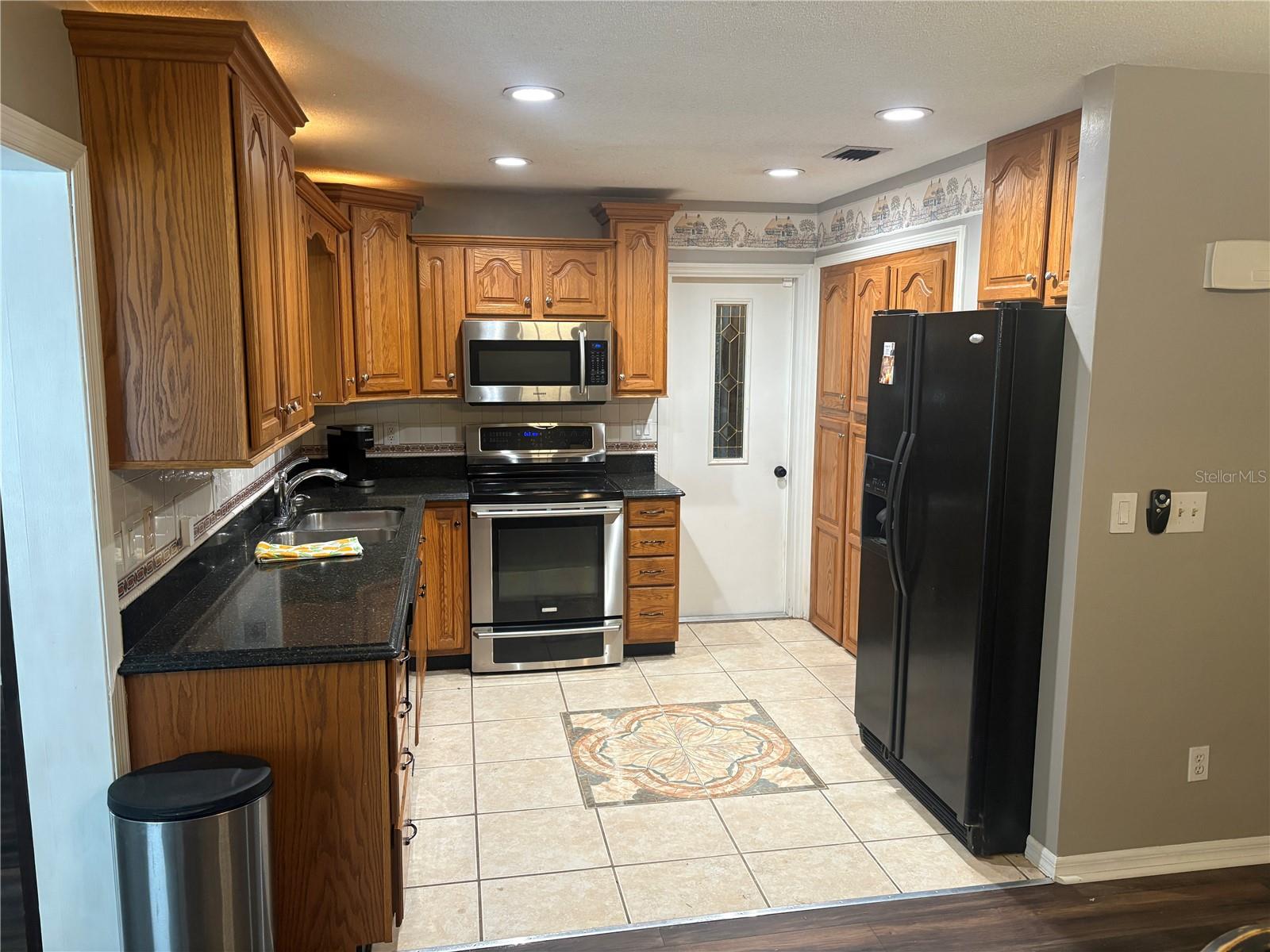 3690 Dale Ct Property Photo 13