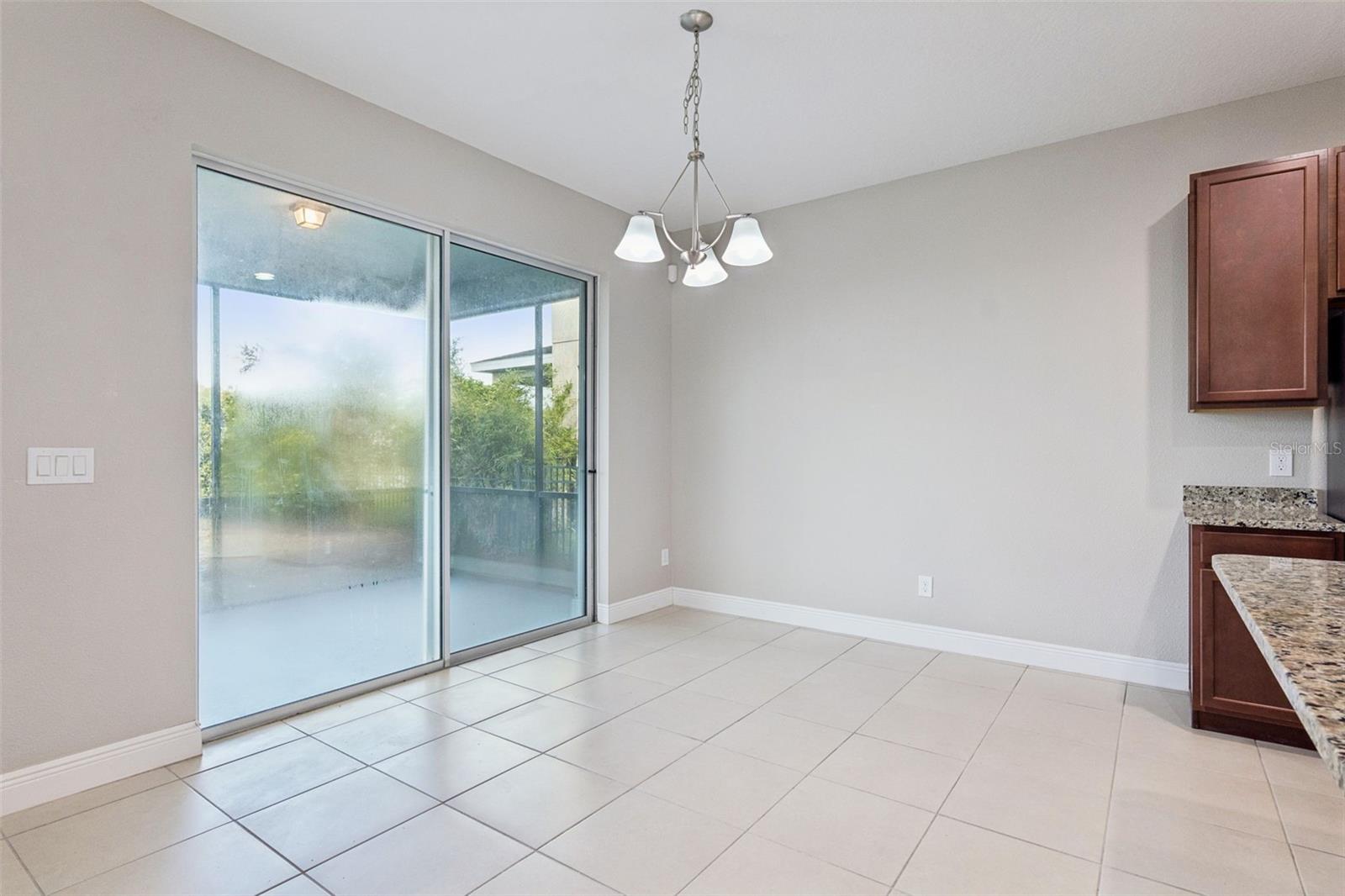 3719 Crawley Down Loop Property Photo 12