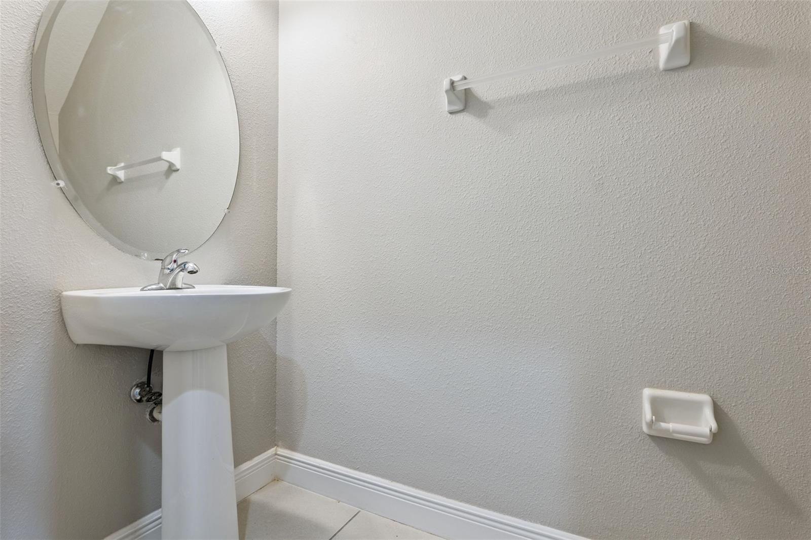 3719 Crawley Down Loop Property Photo 28
