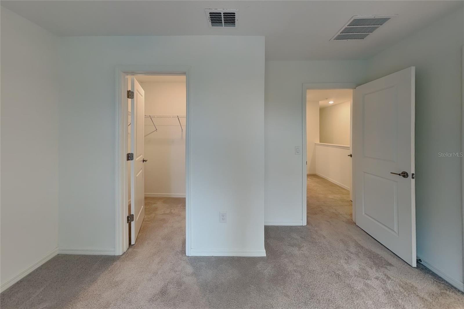 4830 Revolutionary Way Property Photo 5