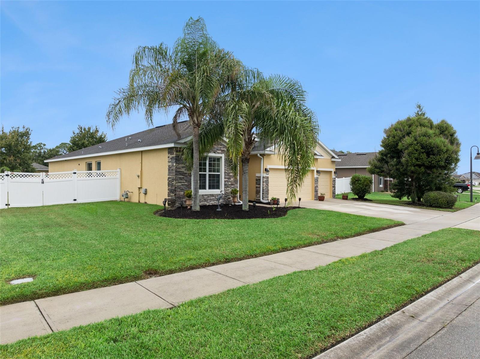 1425 Avila Ave Property Photo 40