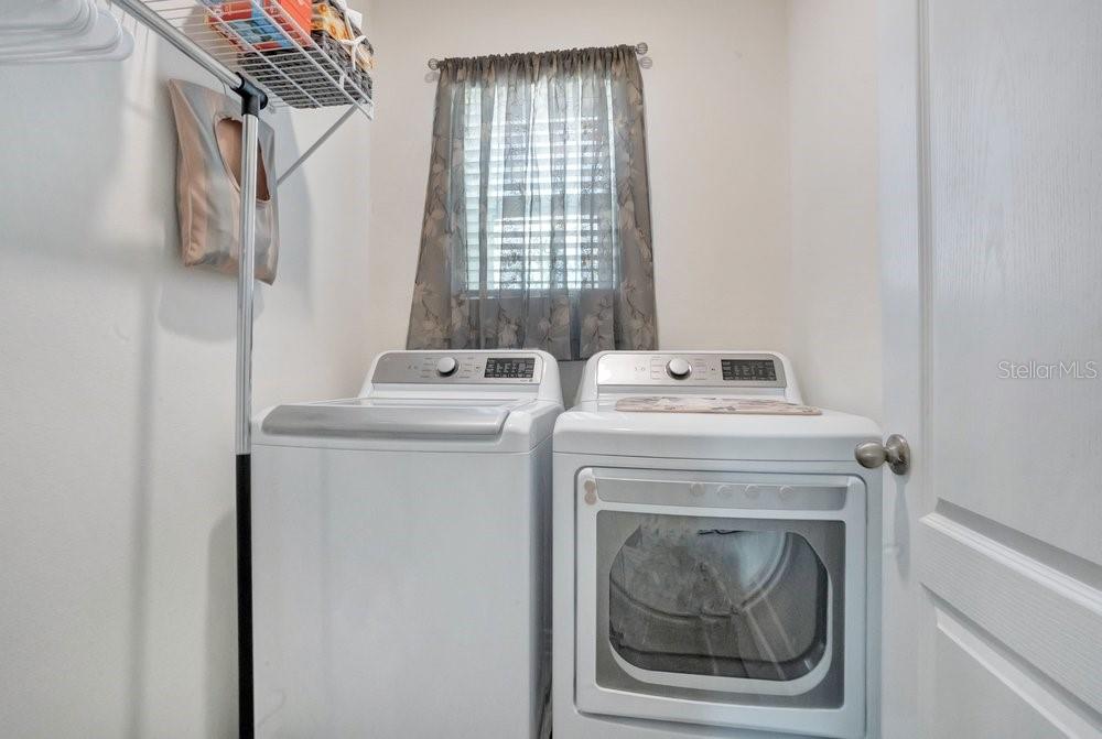 2763 Swooping Sparrow Dr Property Photo 27