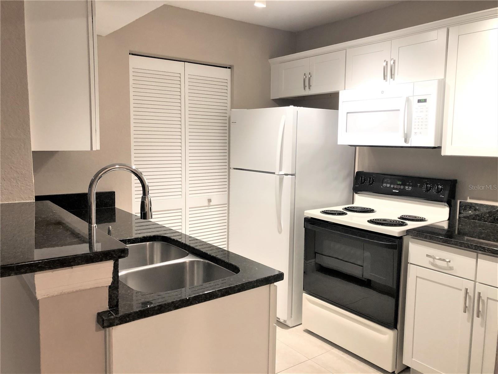 1033 S Hiawassee Rd #2614 Property Photo 11