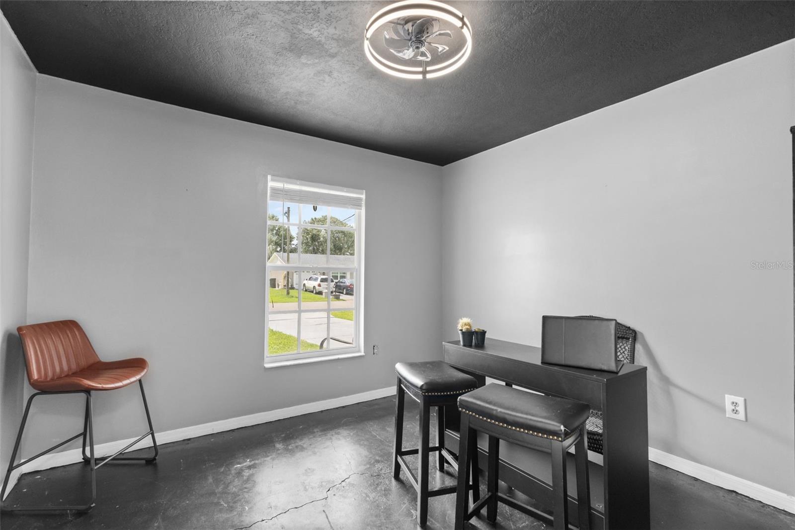 605 Tamarin Ln Property Photo 7