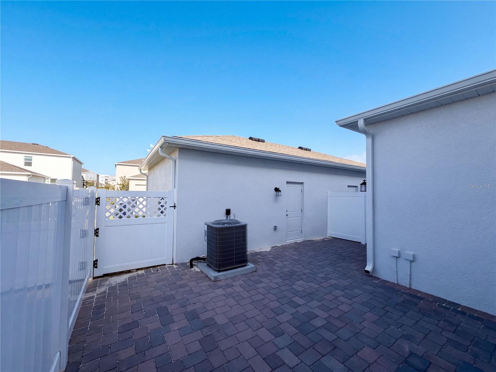 2212 Red Sun St Property Photo 38