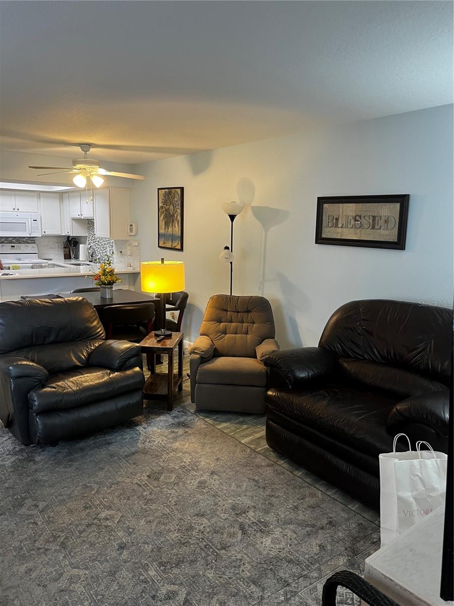109 Windtree Ln #n Property Photo 7