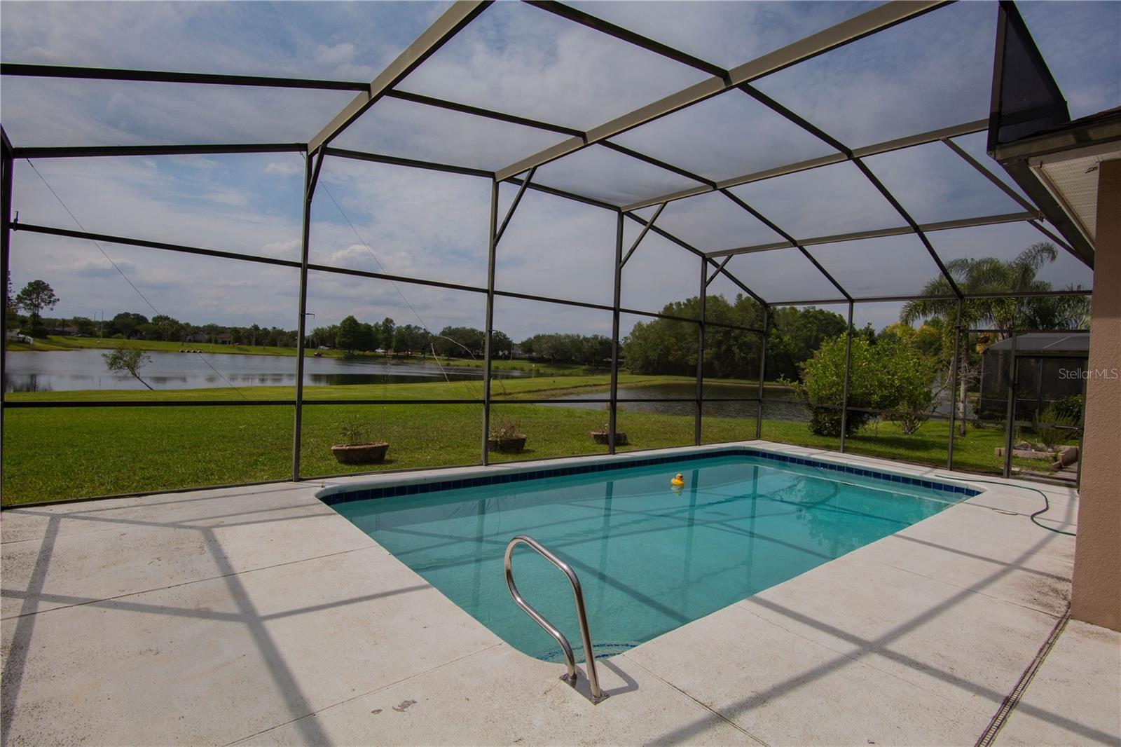 664 Cedar Forest Cir Property Photo 37