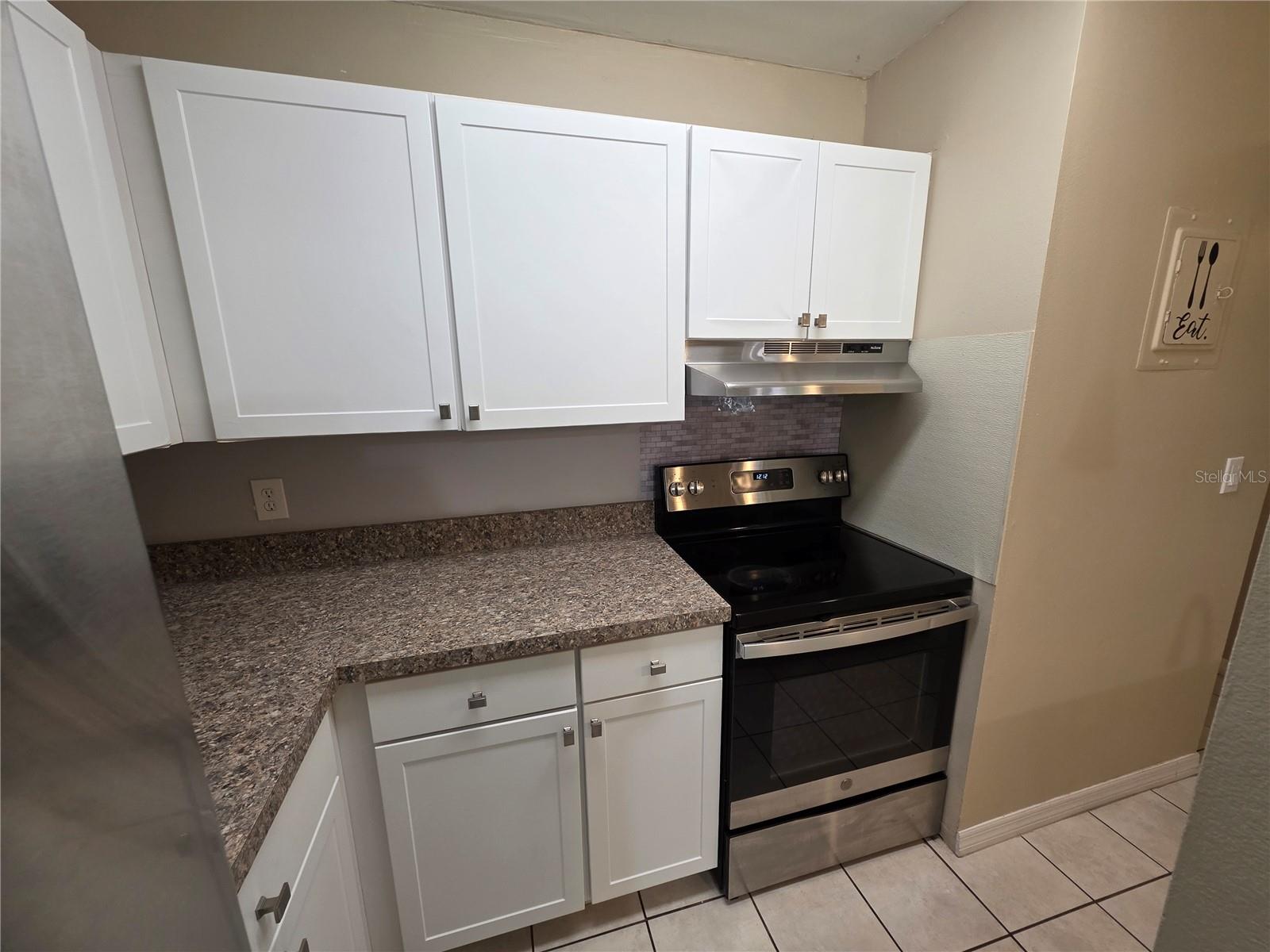 110 Cypress Woods Ct #12c Property Photo 9