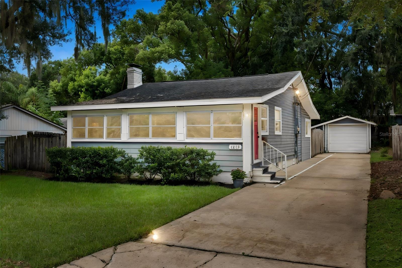 1213 NOBLE PL
