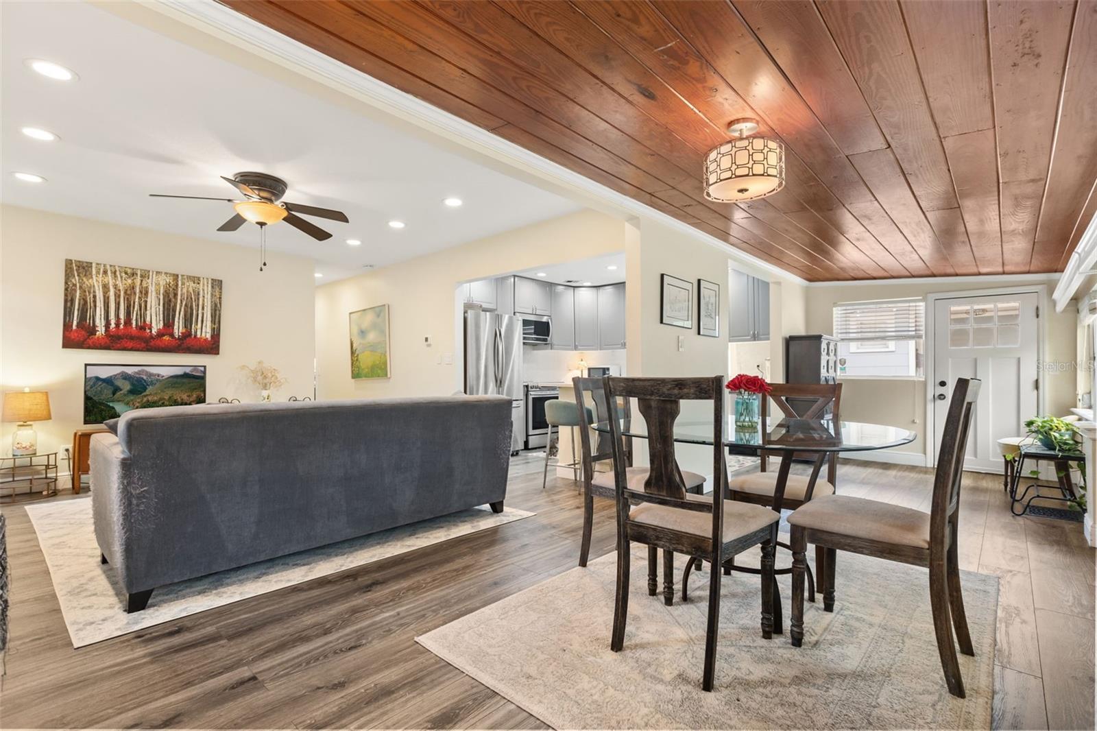 1213 Noble Pl Property Photo 8