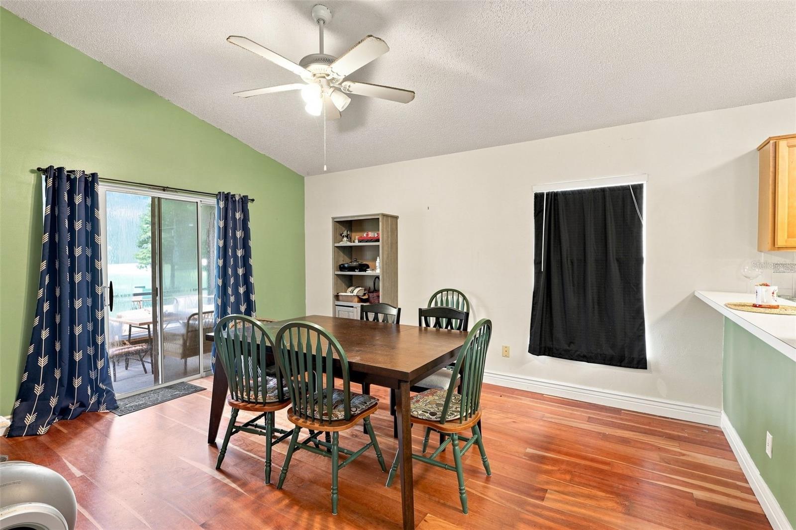 13637 Emeraldview Dr Property Photo 7