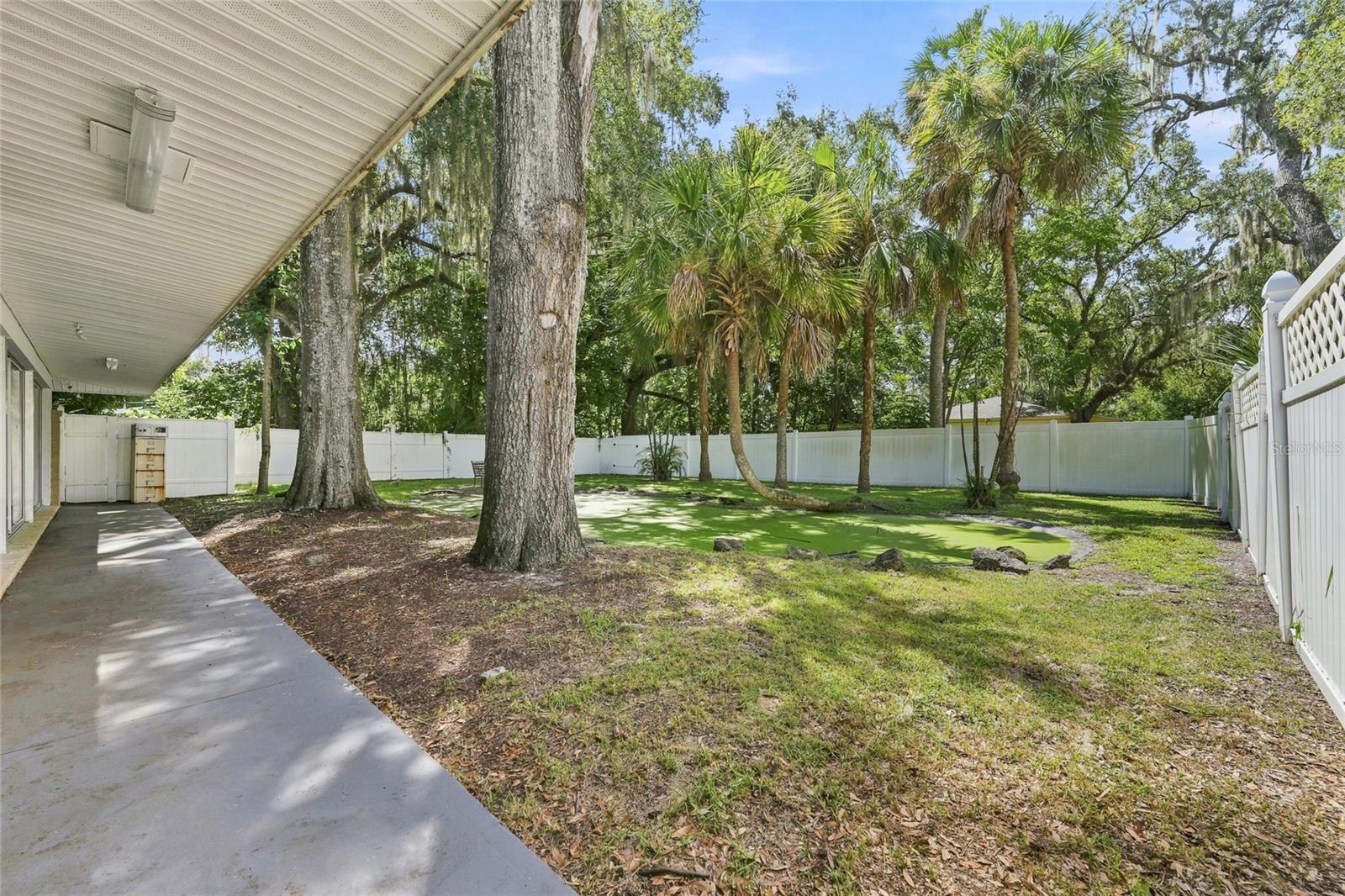 2105 S Park Ave Property Photo 19