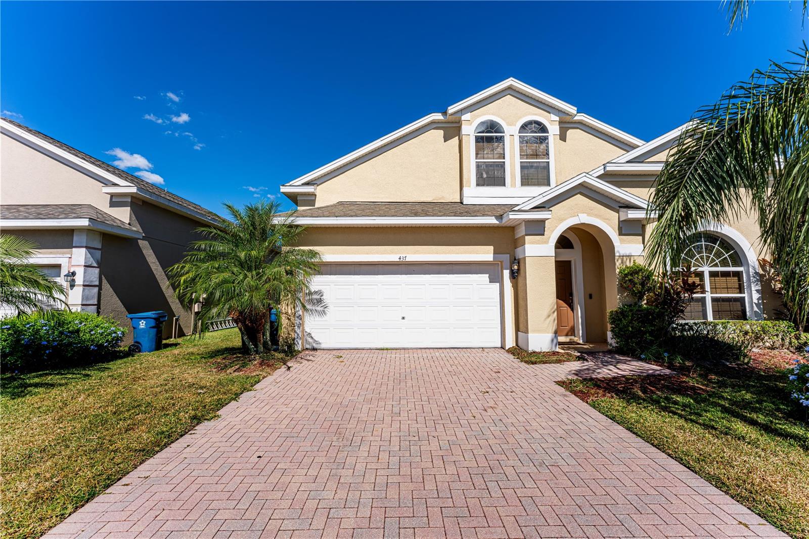 437 CADIZ LOOP