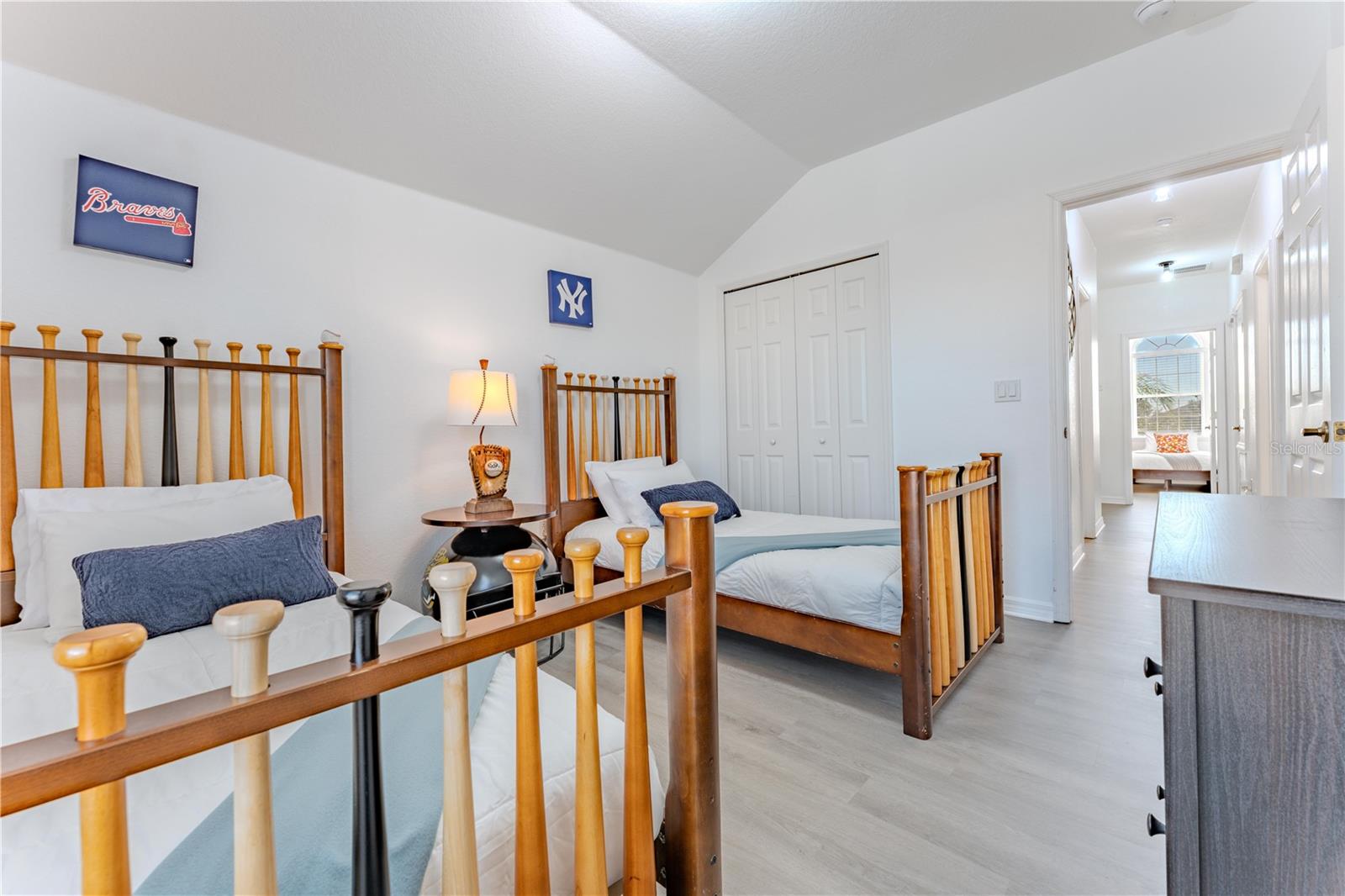 437 Cadiz Loop Property Photo 19