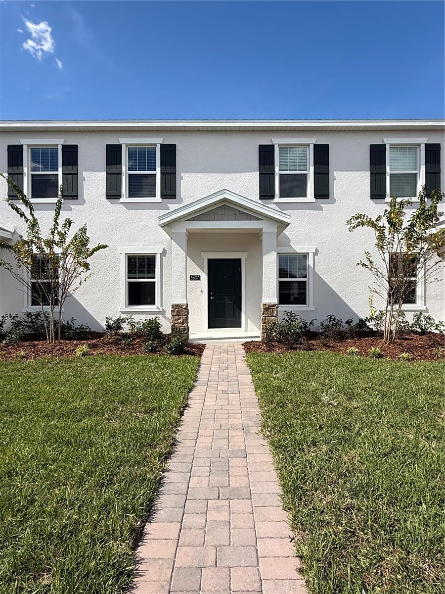 5607 RONIN DR Property Photo 1
