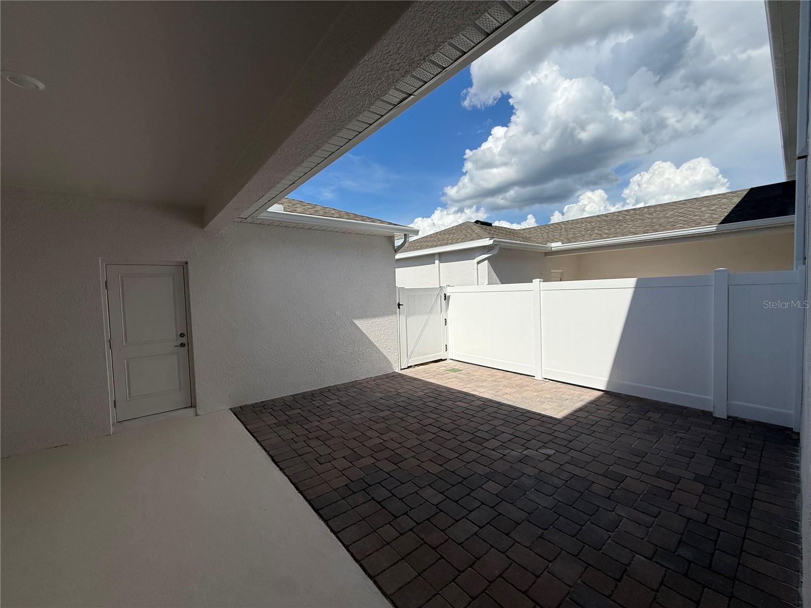 5607 Ronin Dr Property Photo 7