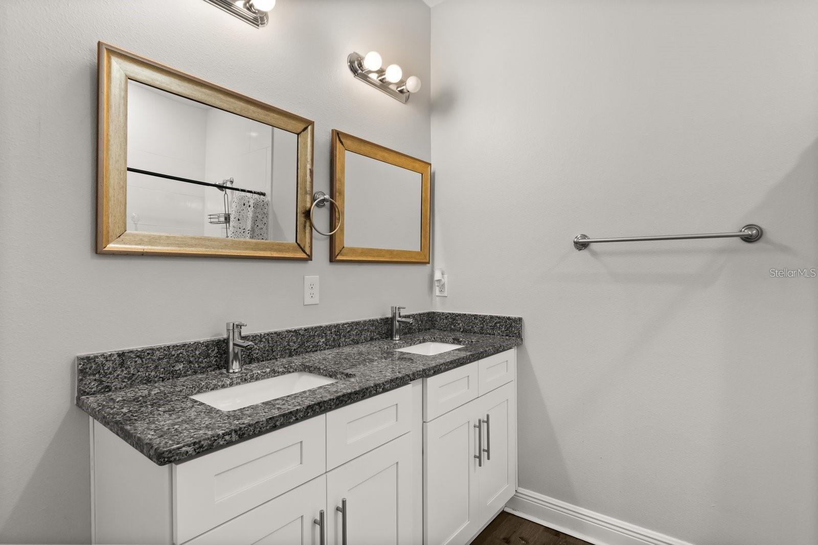 1125 Munster Ct Property Photo 10