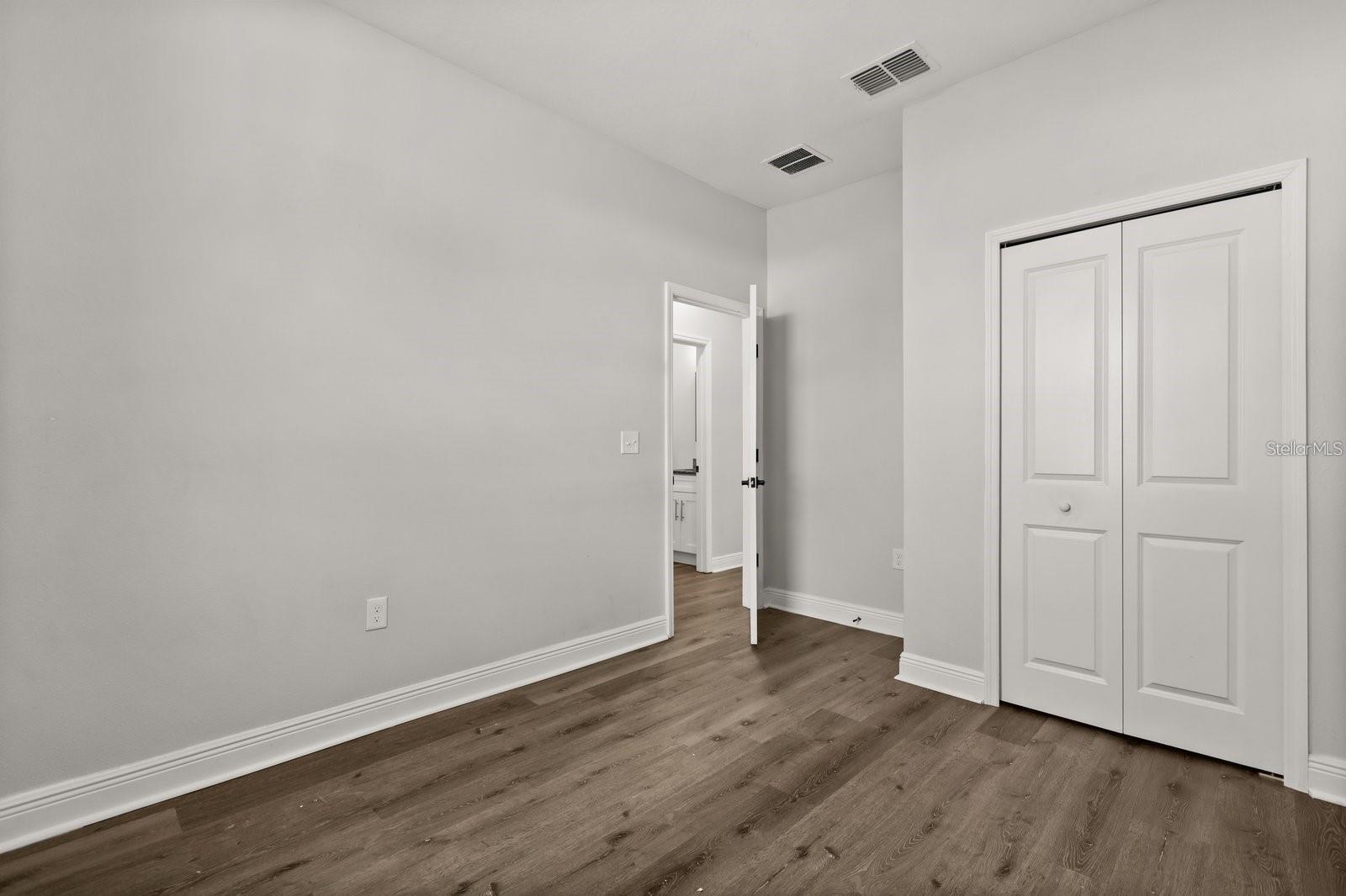 1125 Munster Ct Property Photo 14