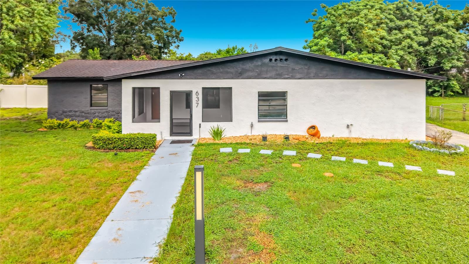 637 Pasadena Ave Property Photo 8