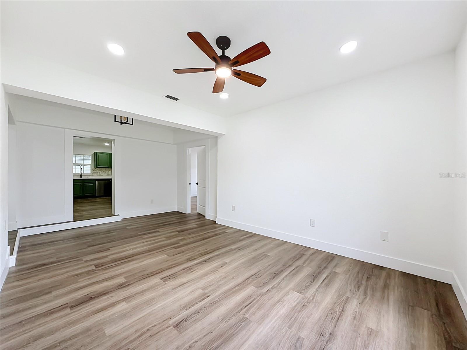 637 Pasadena Ave Property Photo 21