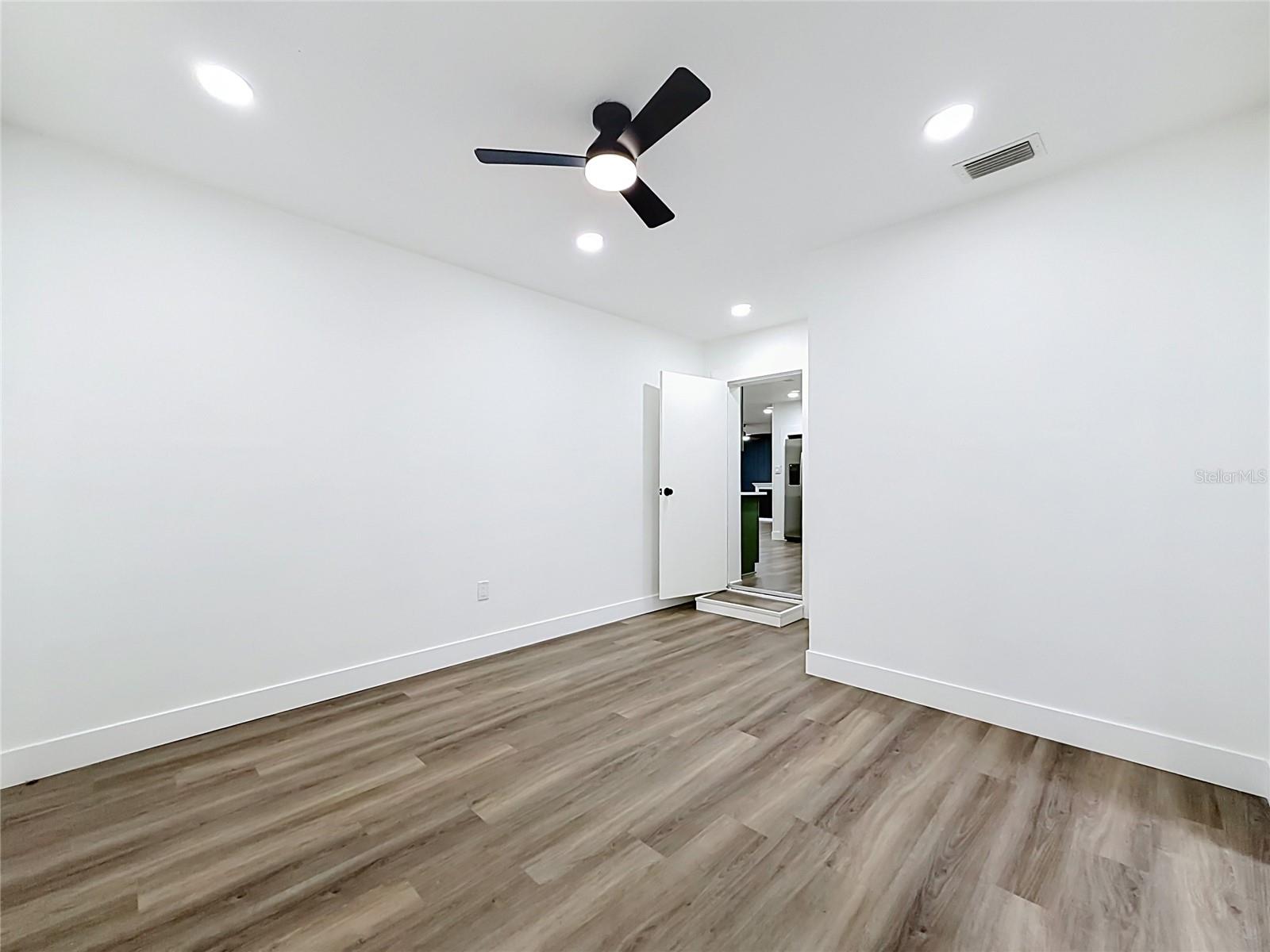 637 Pasadena Ave Property Photo 55