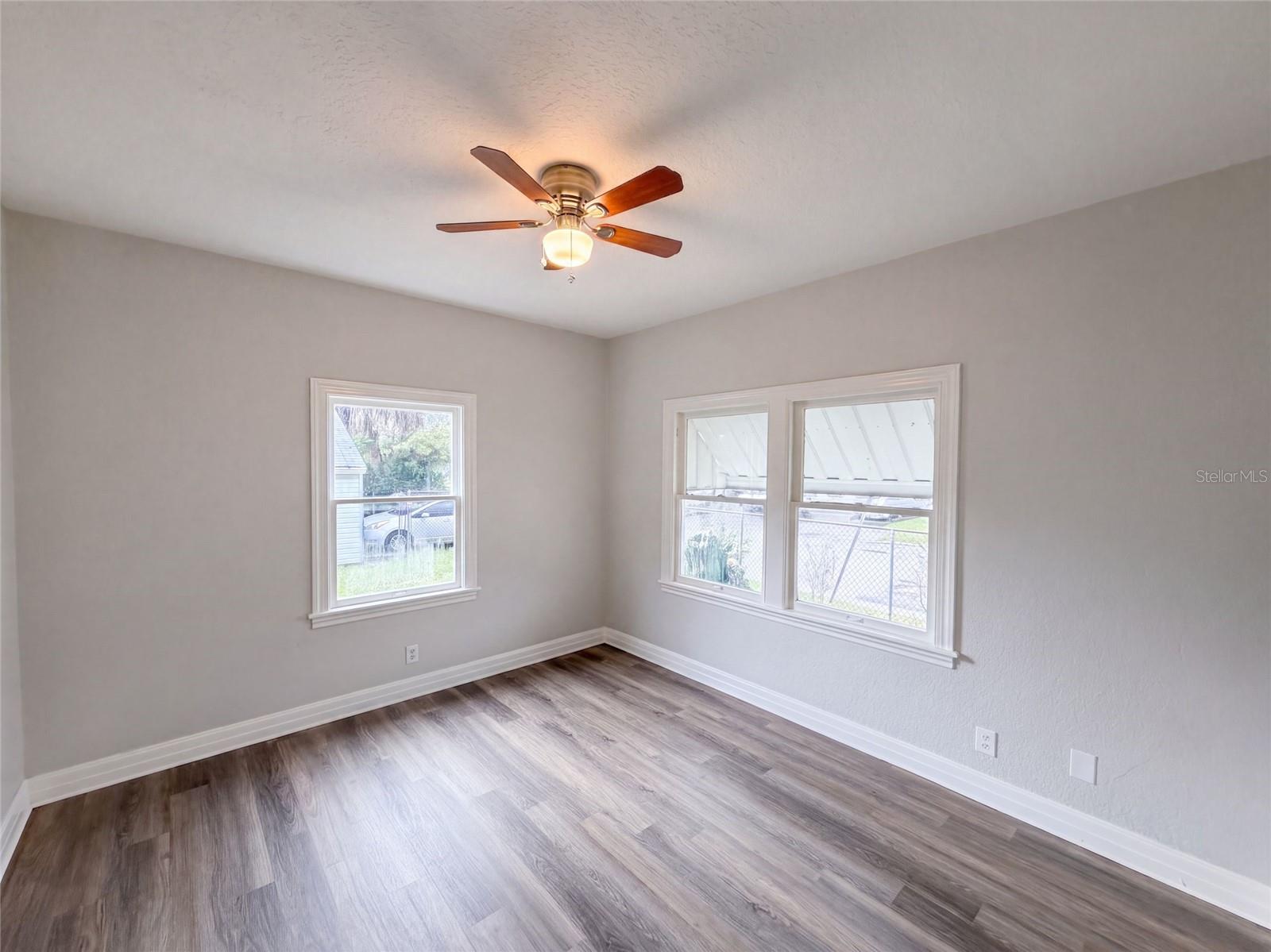 1901 20th Ave N Property Photo 7