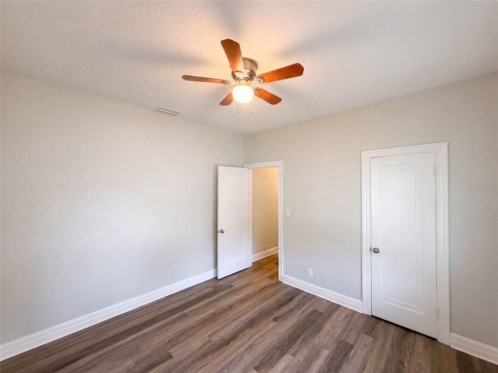 1901 20th Ave N Property Photo 9