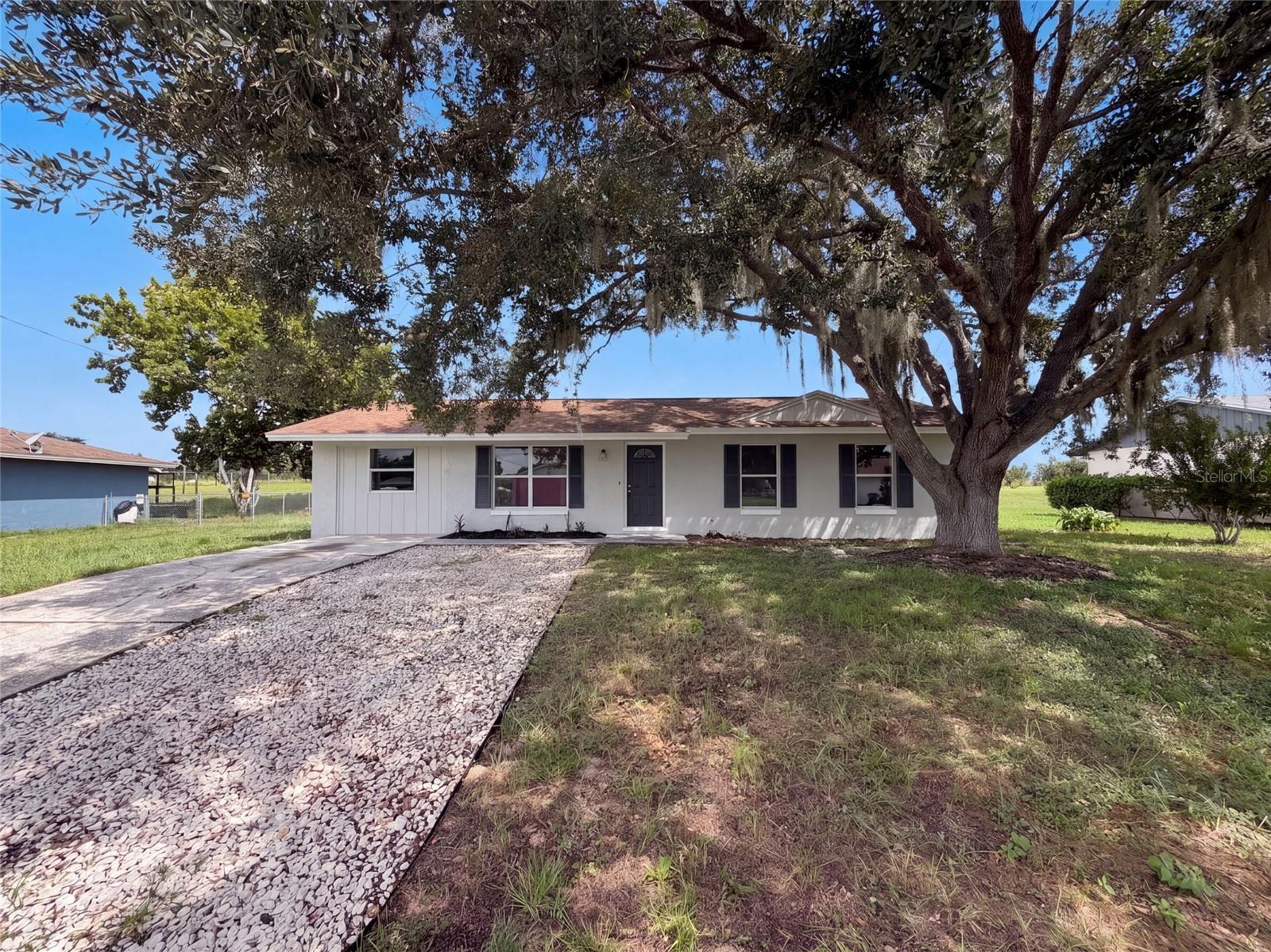 1262 Padgett Cir Property Photo 1
