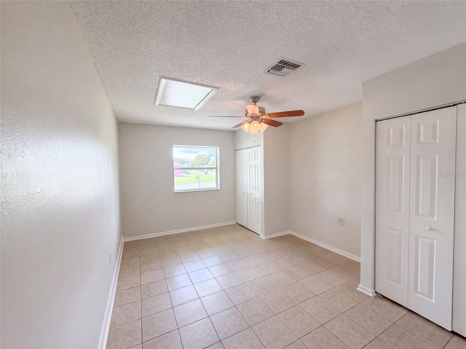 1262 Padgett Cir Property Photo 4