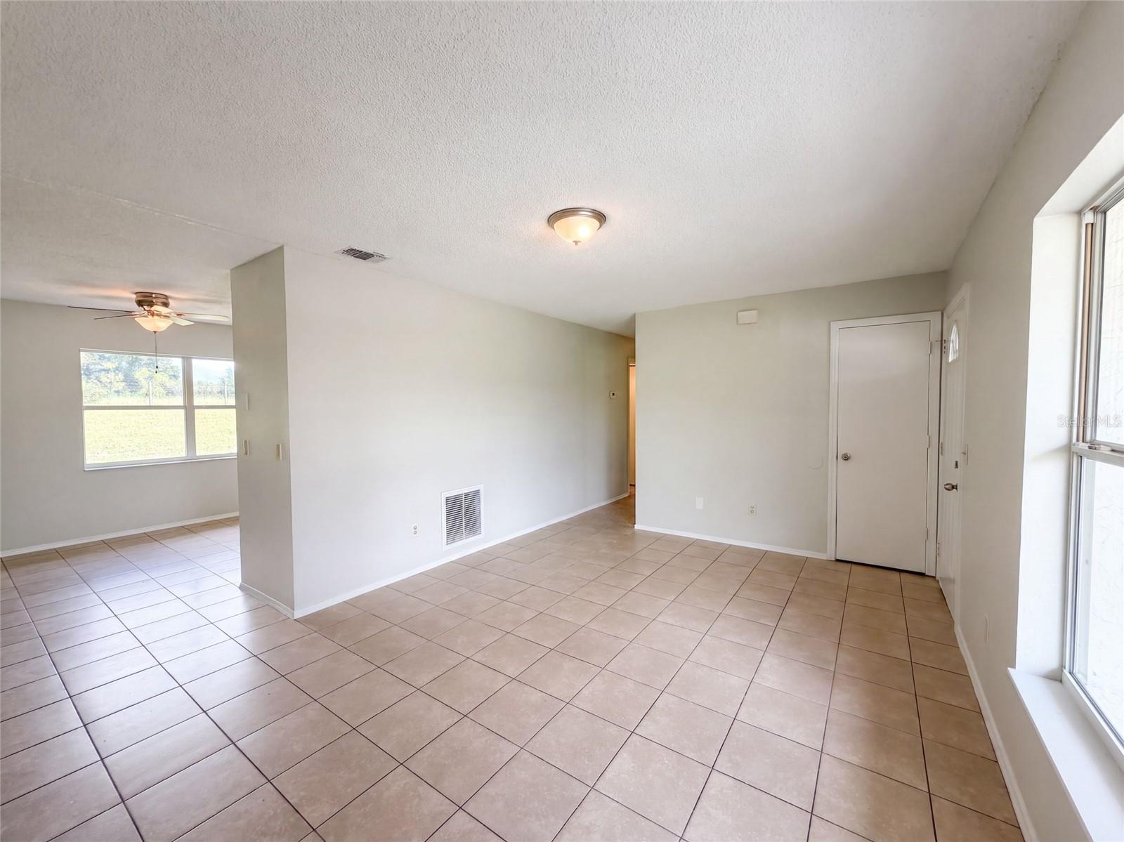 1262 Padgett Cir Property Photo 6