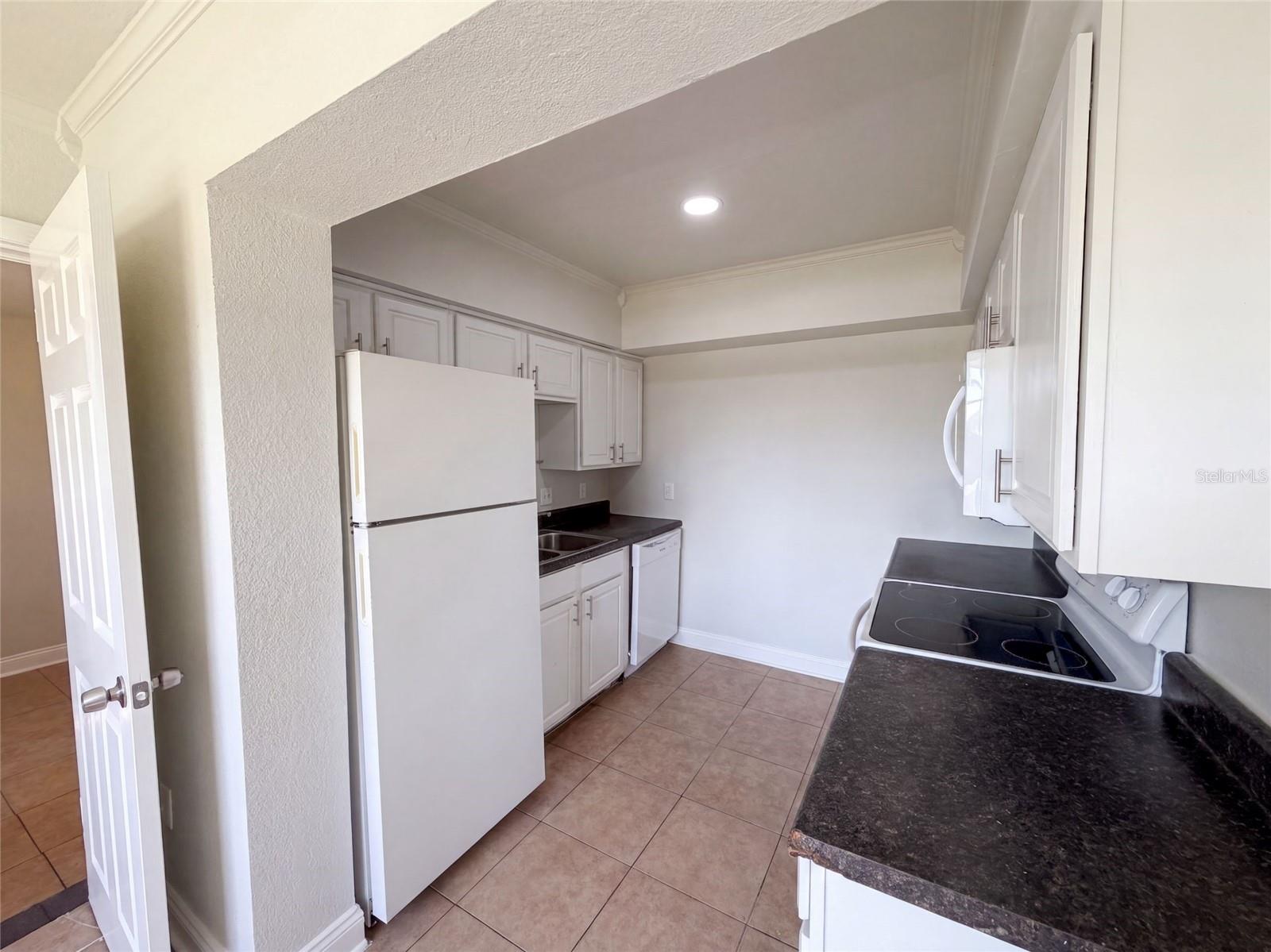 3225 Cleveland Heights Blvd Property Photo 2