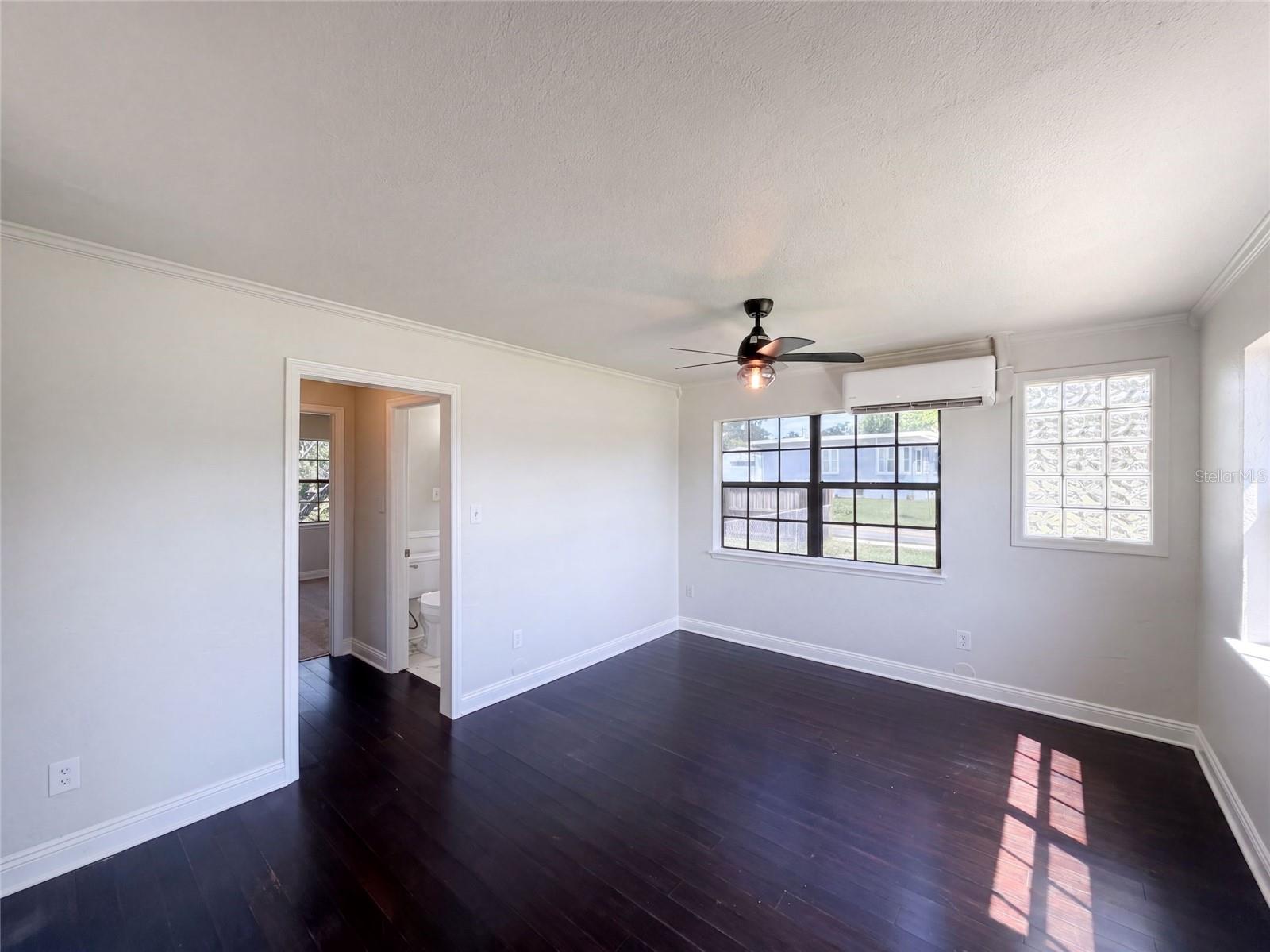 3225 Cleveland Heights Blvd Property Photo 3