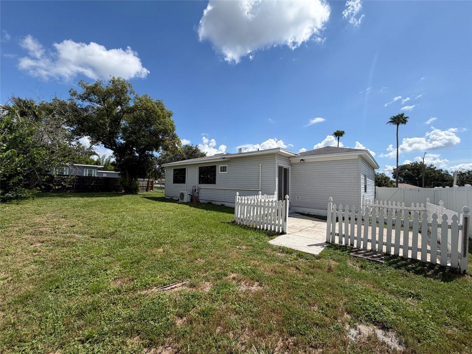 3225 Cleveland Heights Blvd Property Photo 5