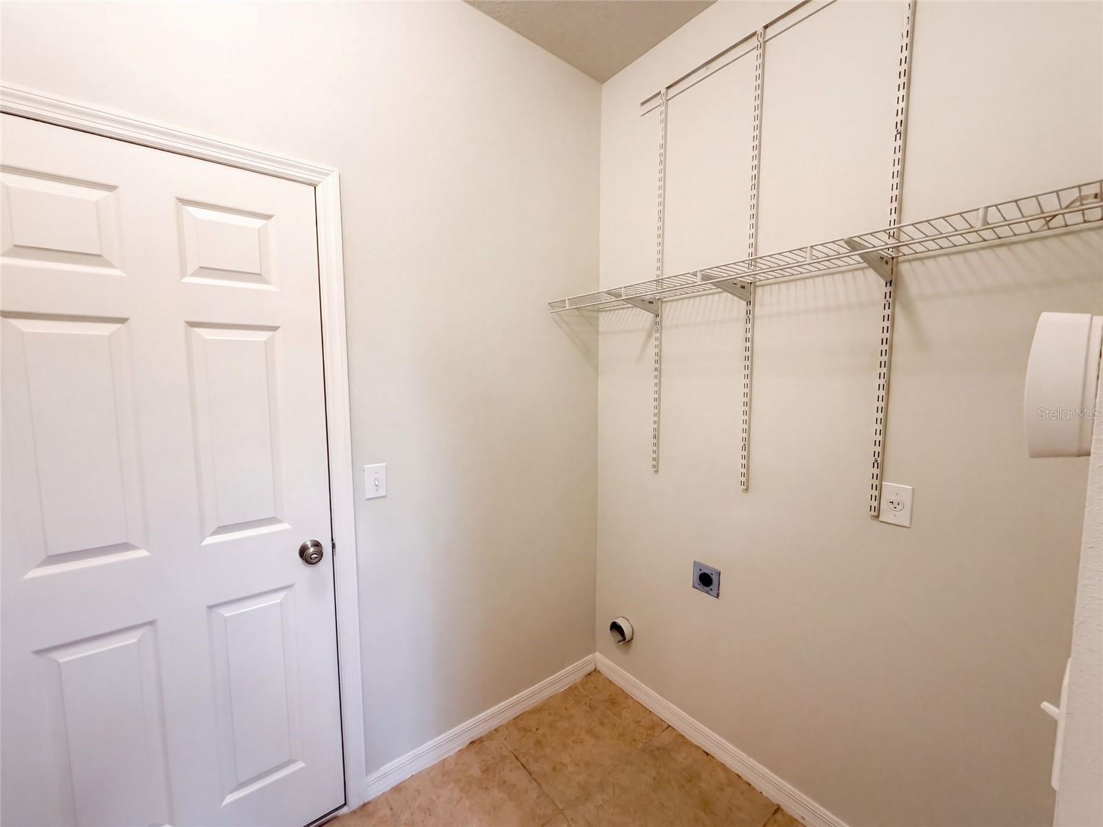 419 Hammerstone Ave Property Photo 16
