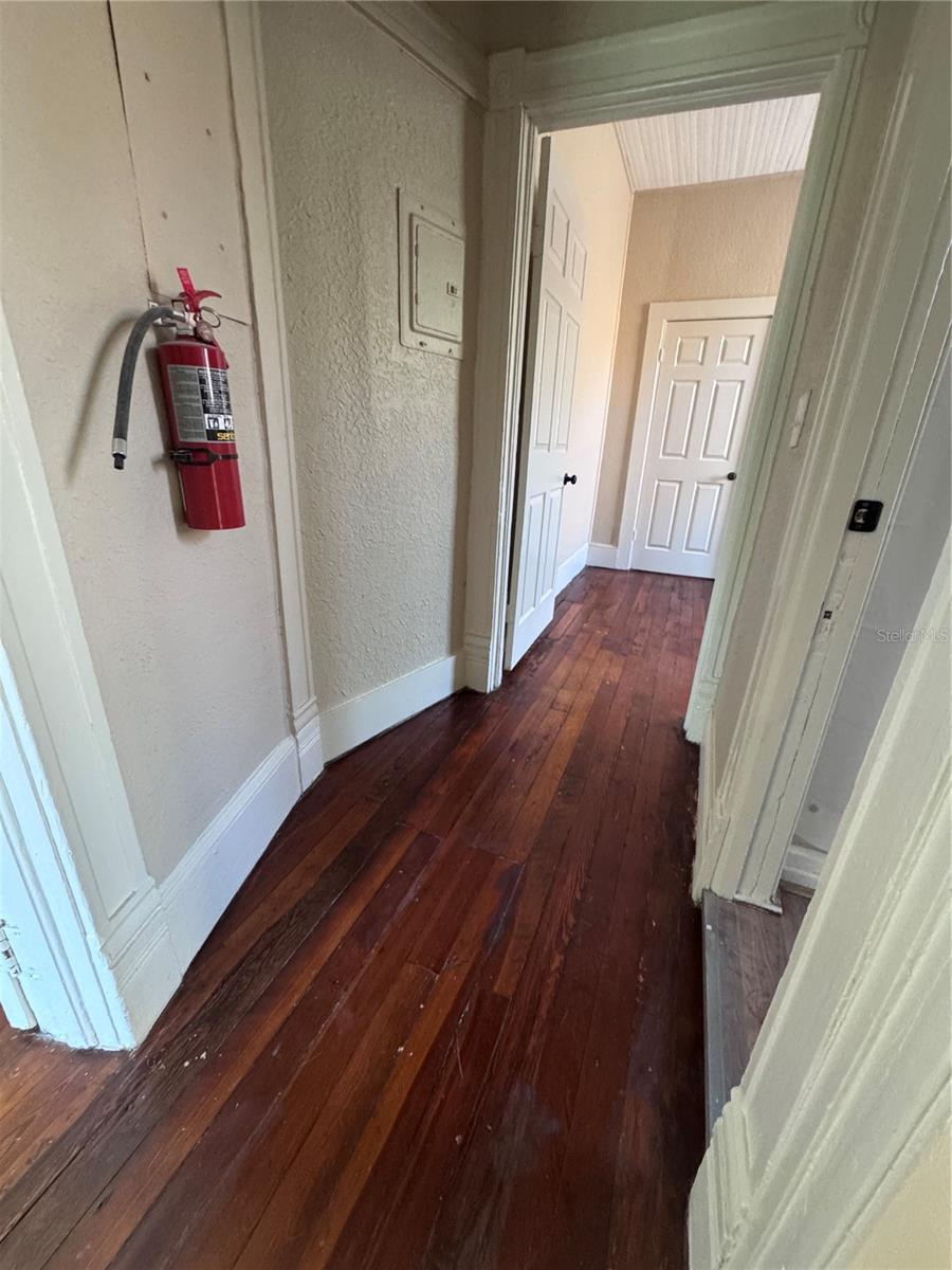 114 Ne Tuscawilla Ave Property Photo 6