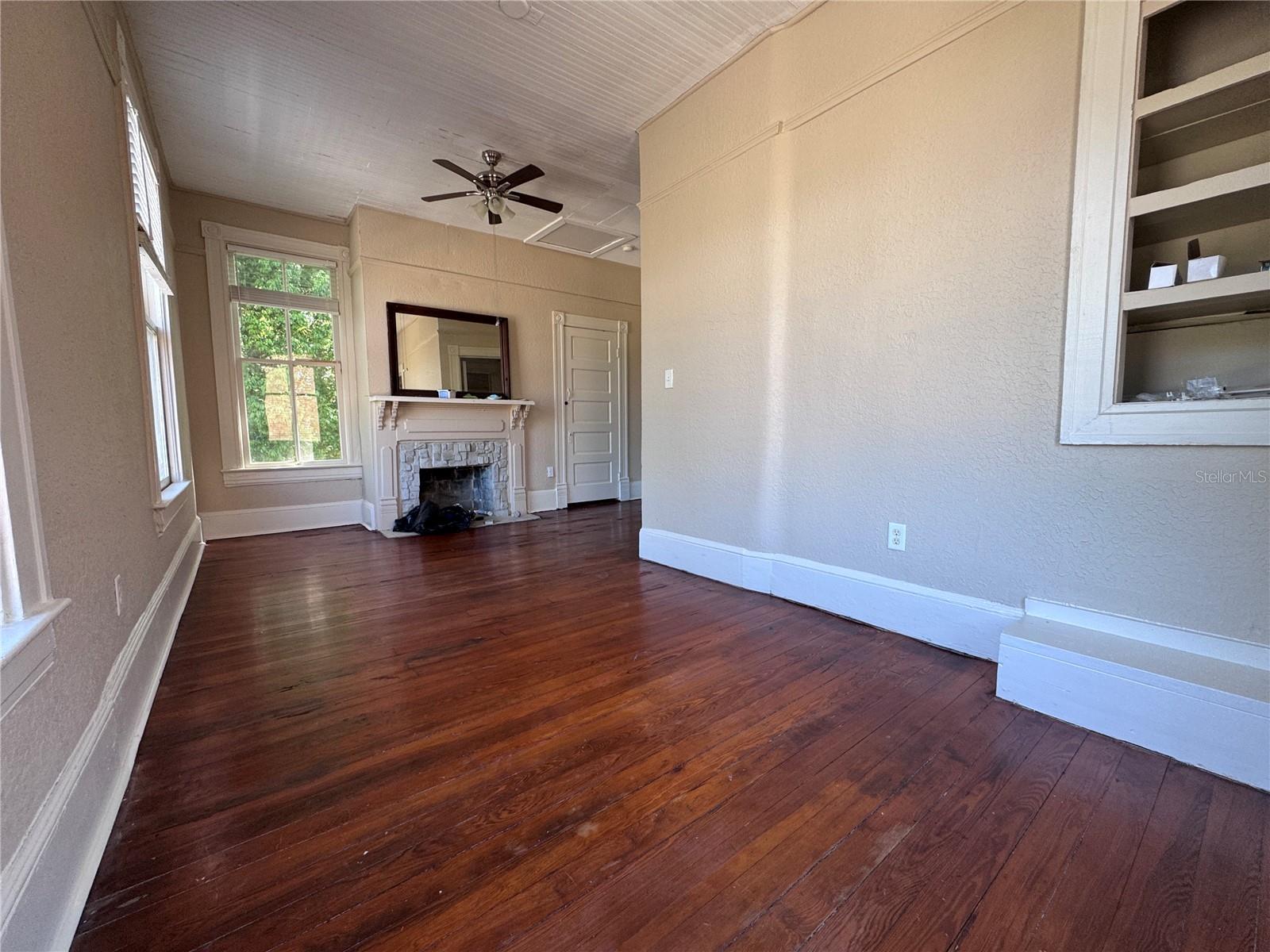 114 Ne Tuscawilla Ave Property Photo 7