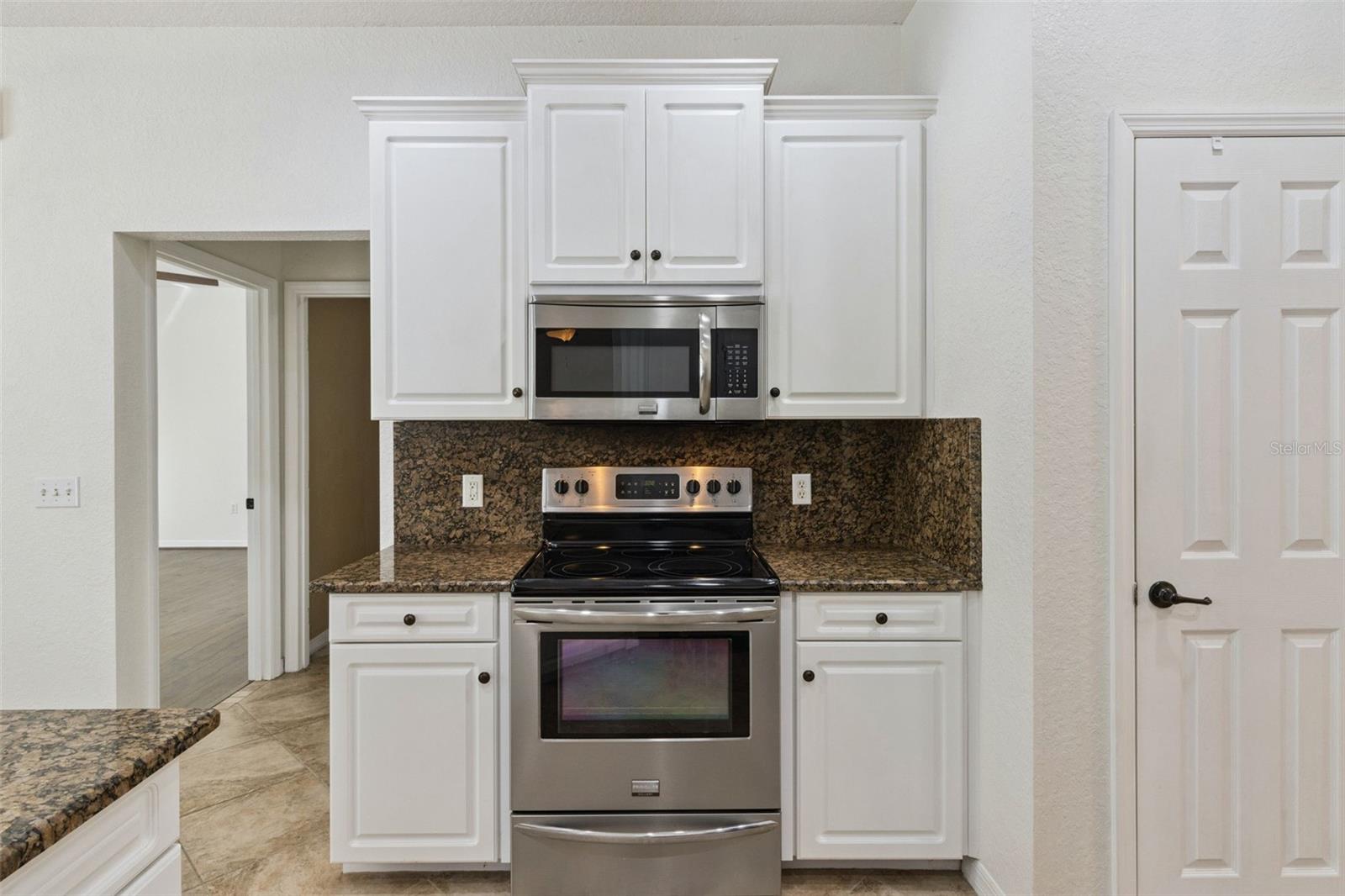 5937 Trophy Loop Property Photo 12