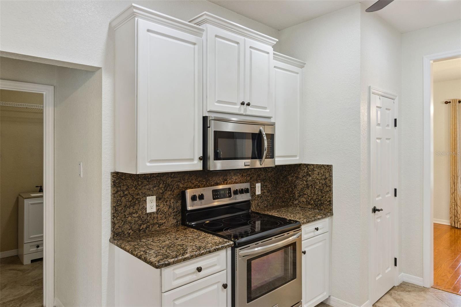 5937 Trophy Loop Property Photo 13