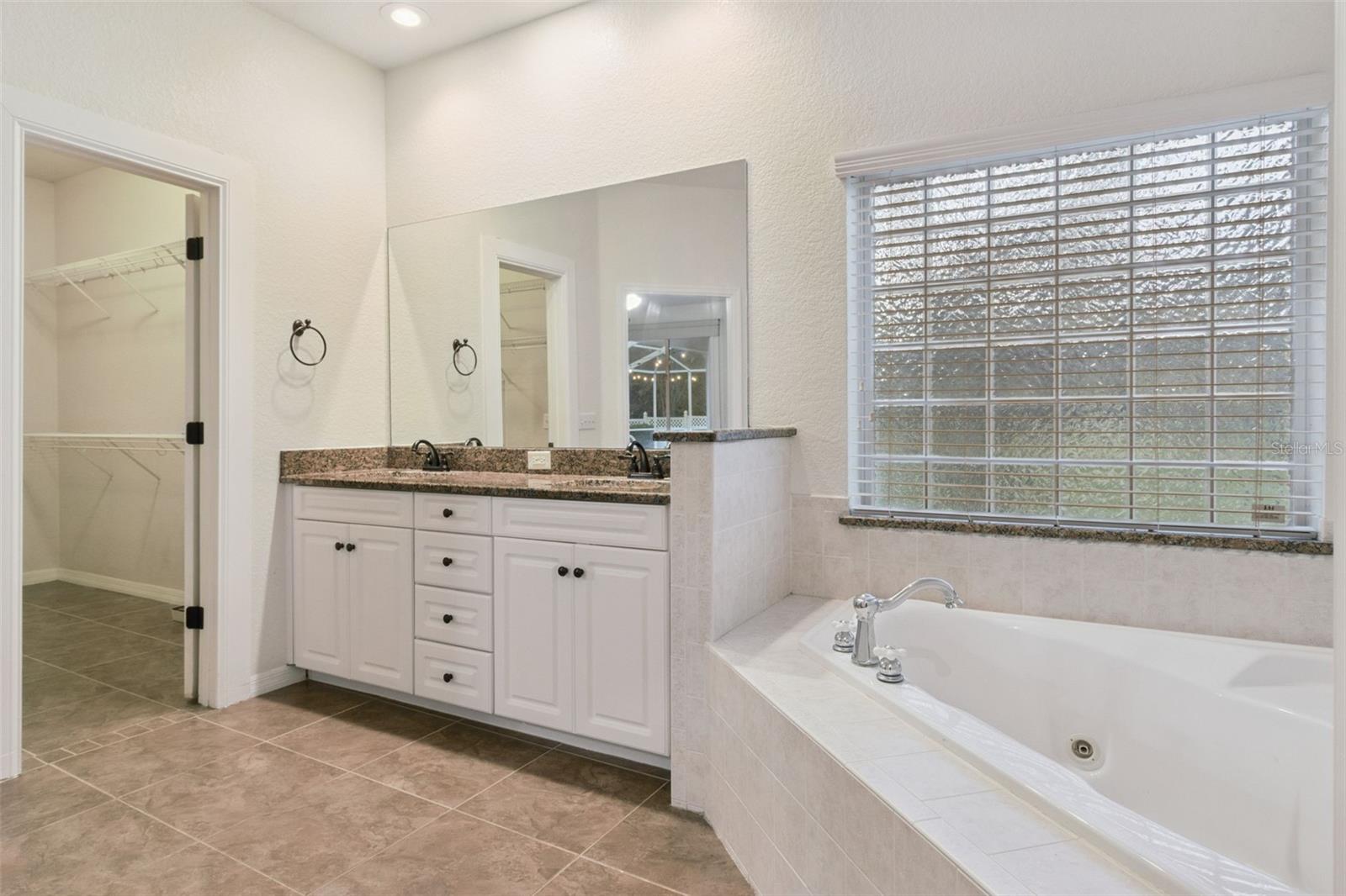 5937 Trophy Loop Property Photo 28