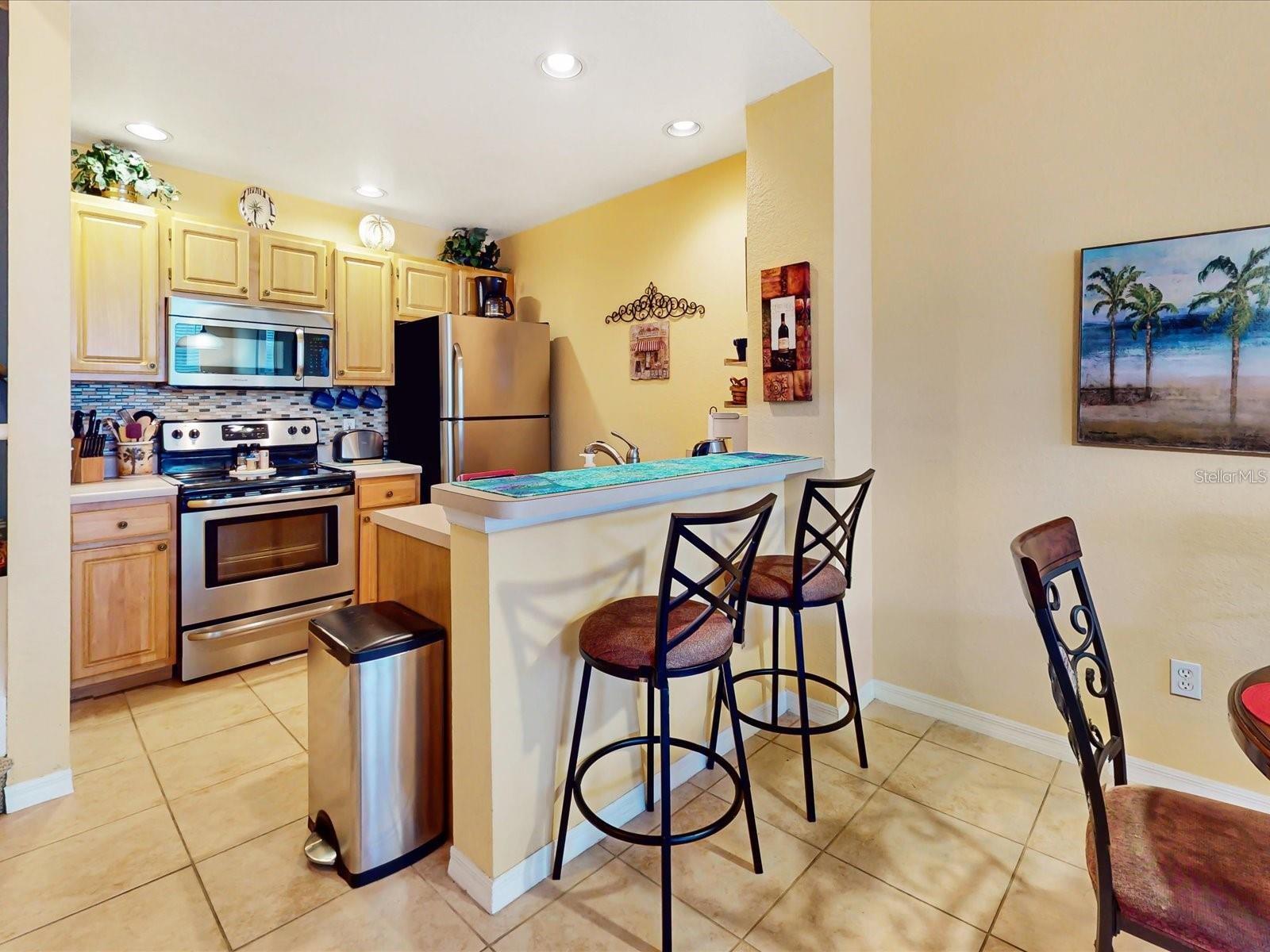 4007 Venetian Bay Dr #104 Property Photo 9