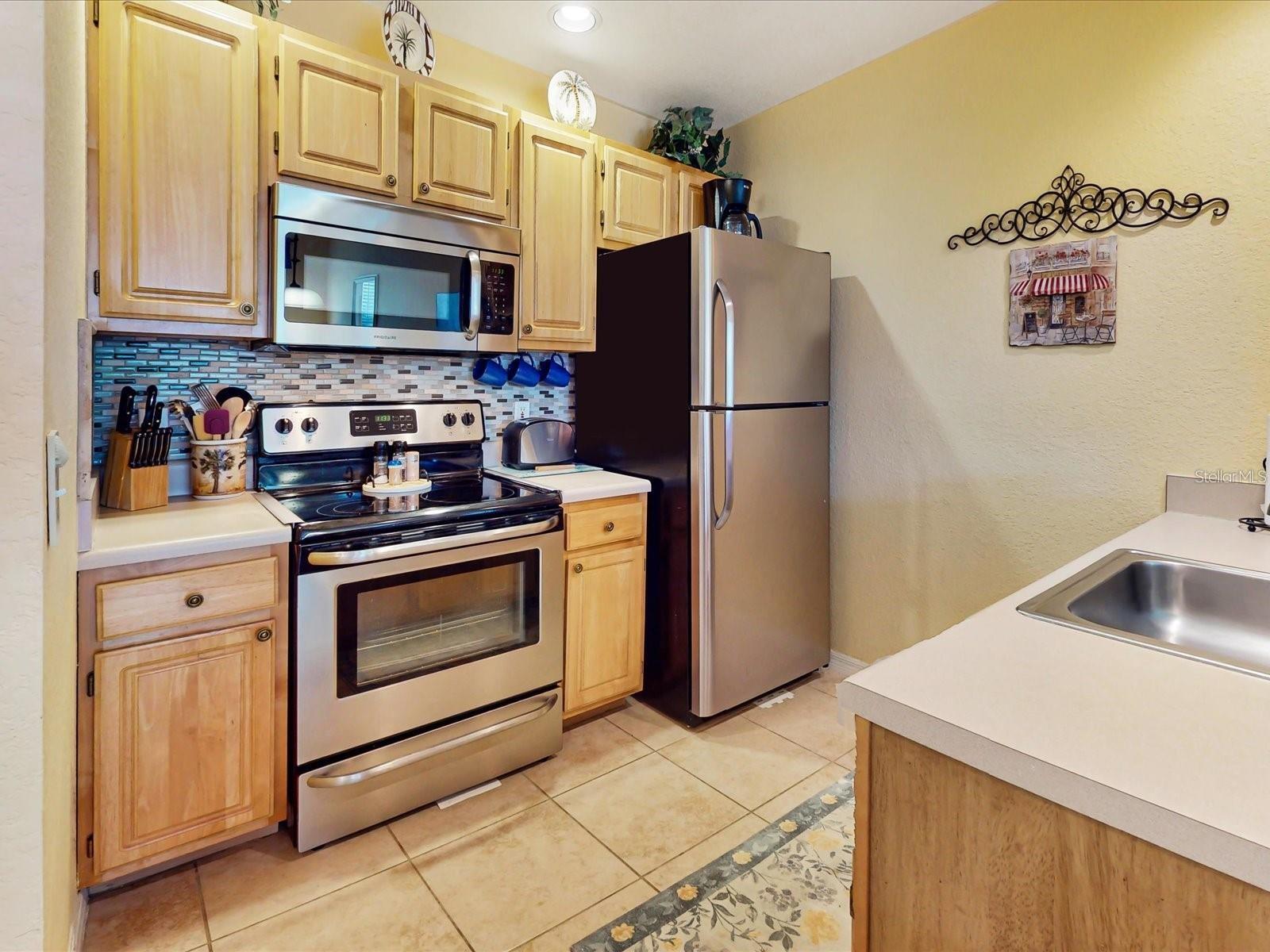 4007 Venetian Bay Dr #104 Property Photo 10