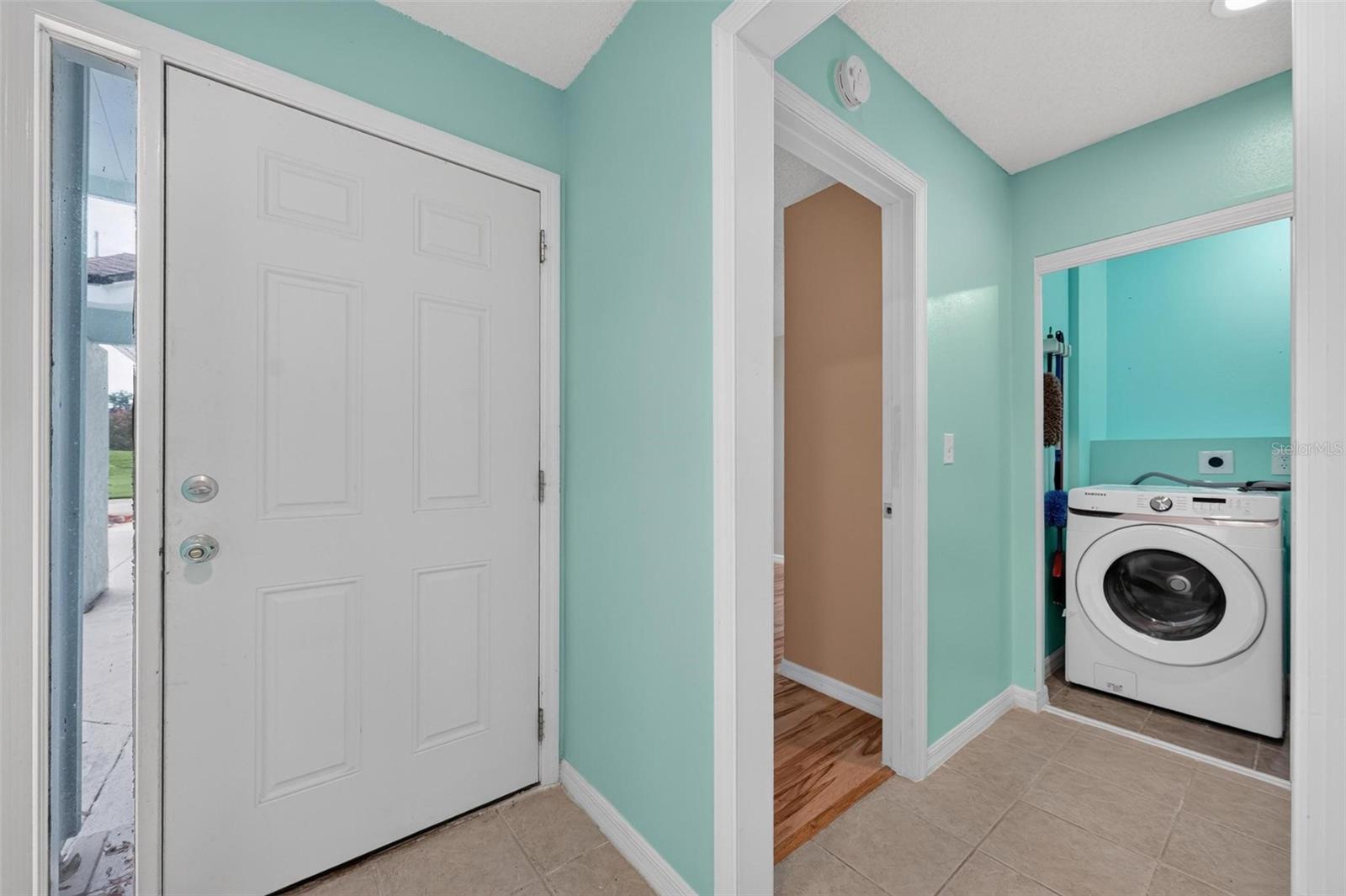 486 Prestwick Pl Property Photo 8