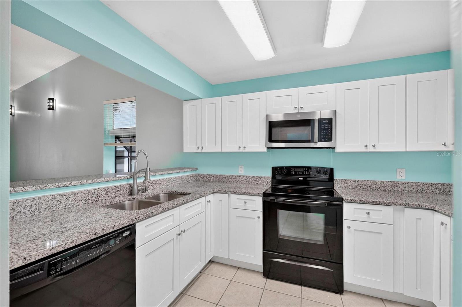 486 Prestwick Pl Property Photo 11